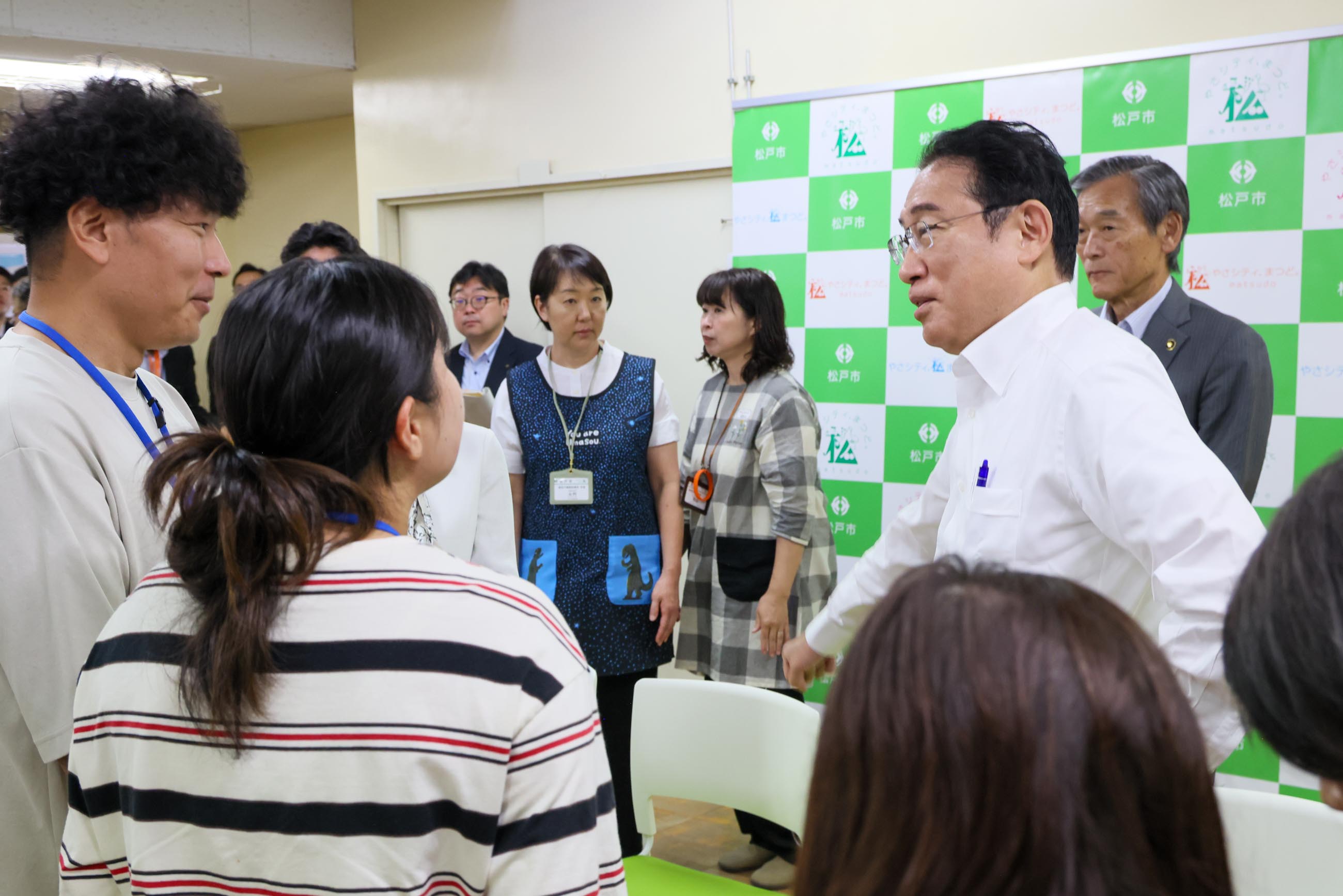 意見交換する岸田総理５
