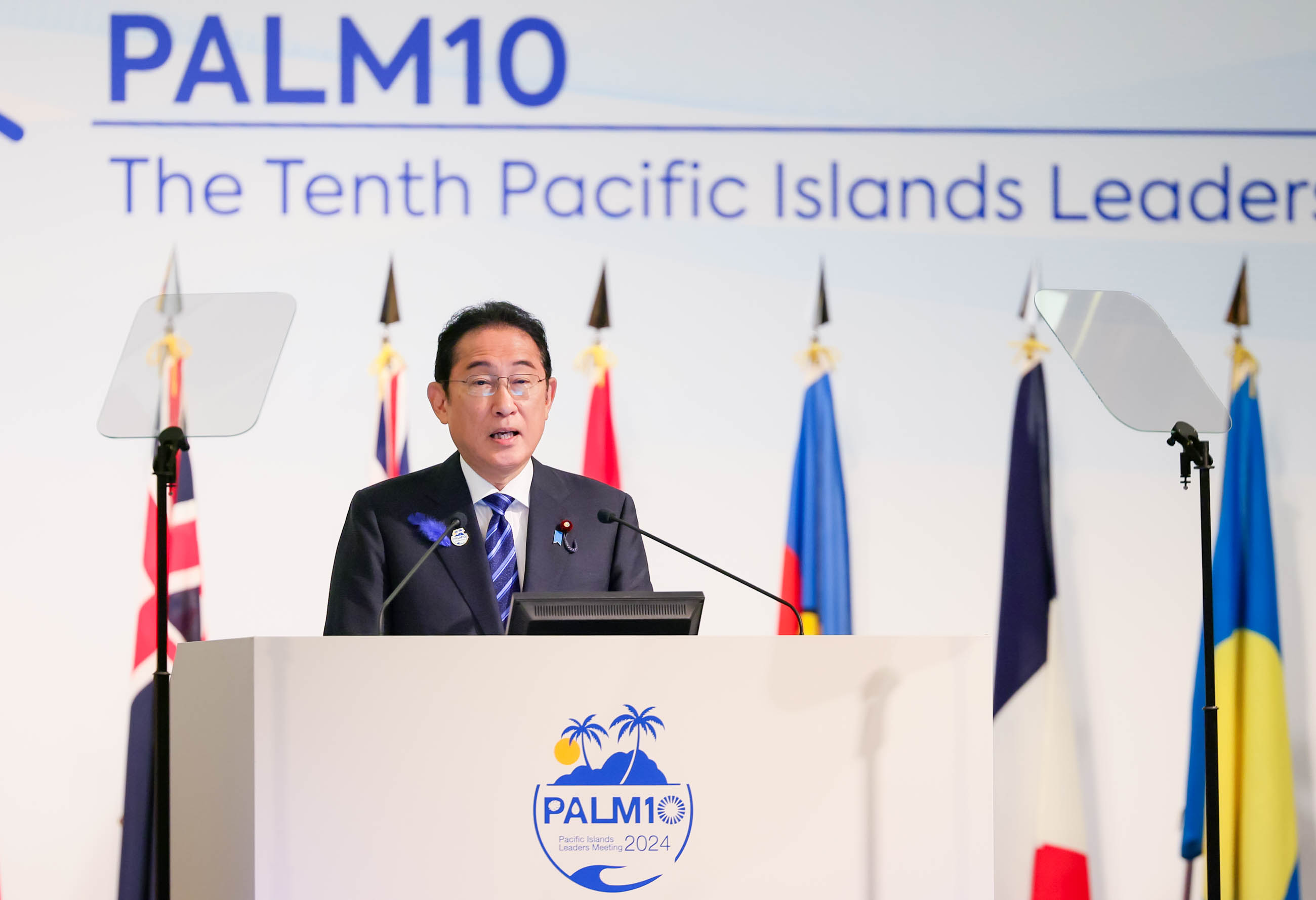開会セッションに臨む岸田総理５
