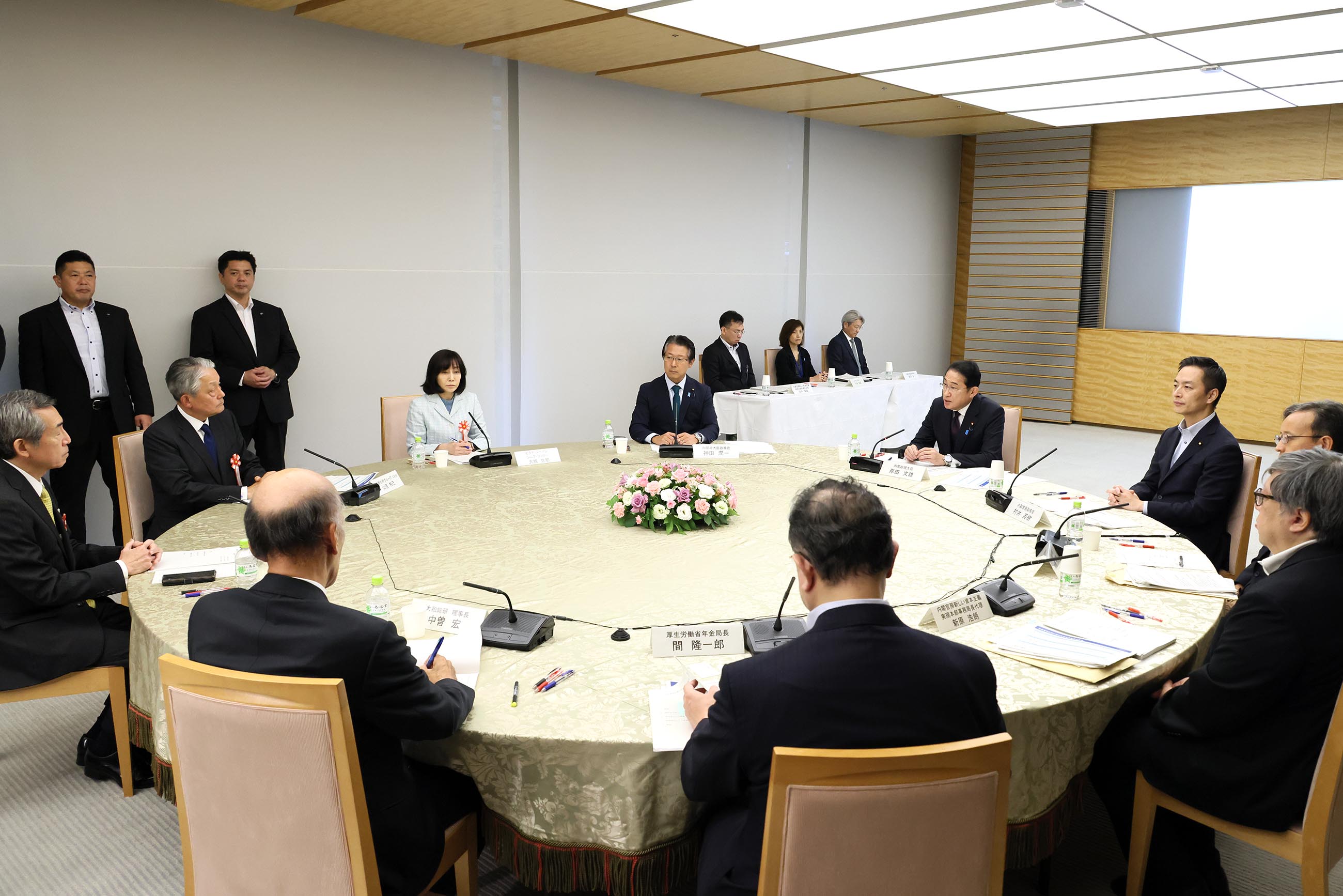 発言する岸田総理２