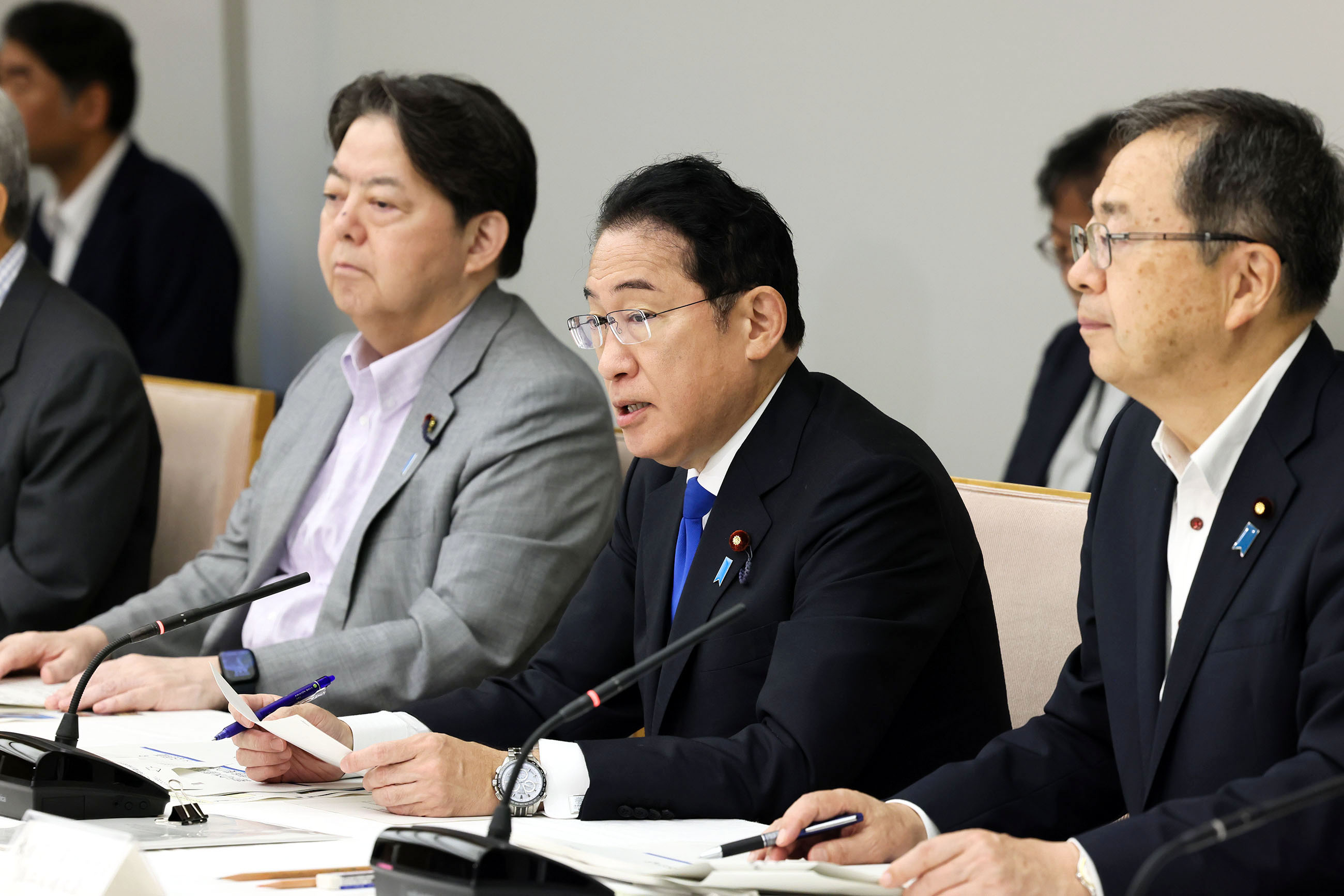 会議のまとめを行う岸田総理２