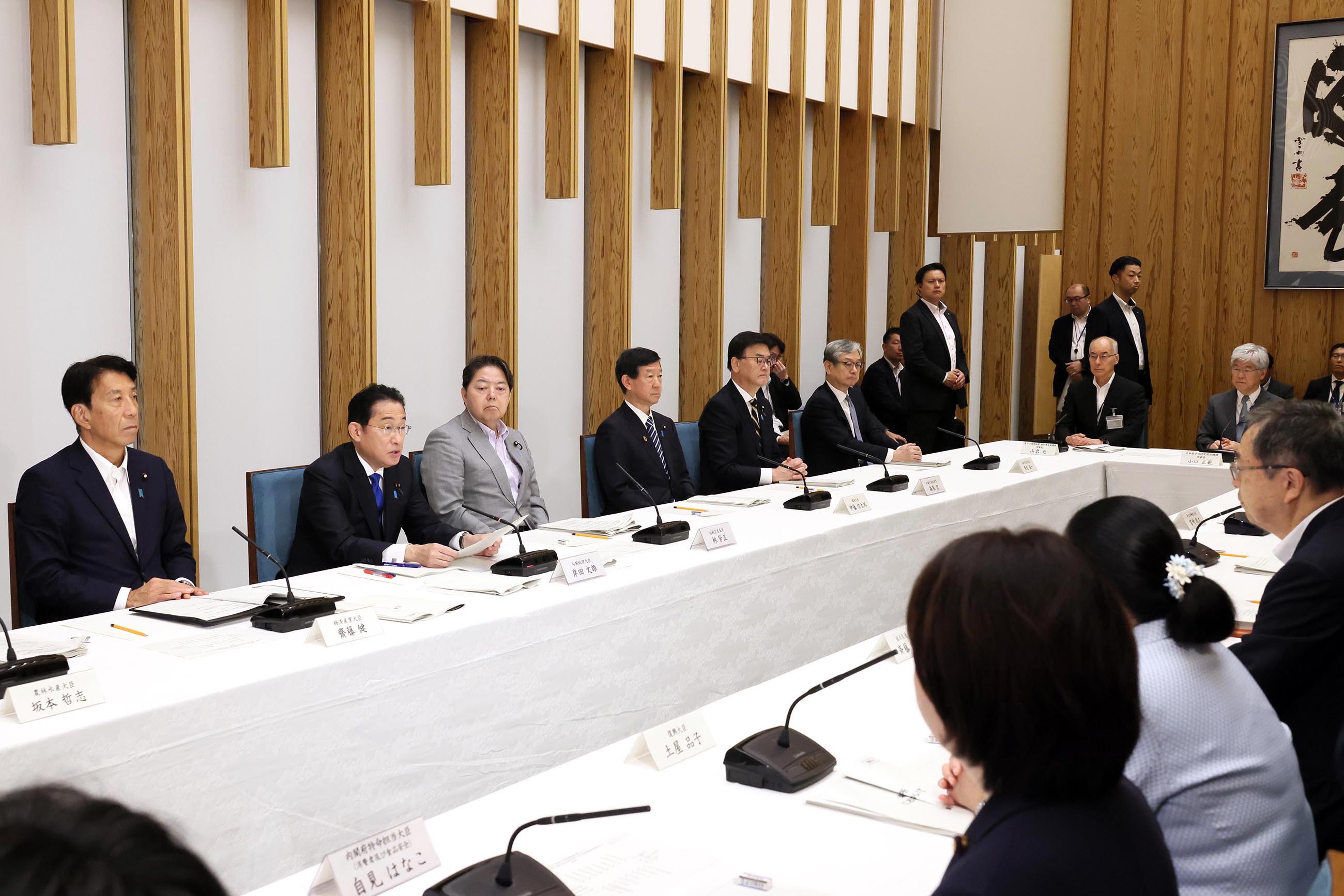 会議のまとめを行う岸田総理５