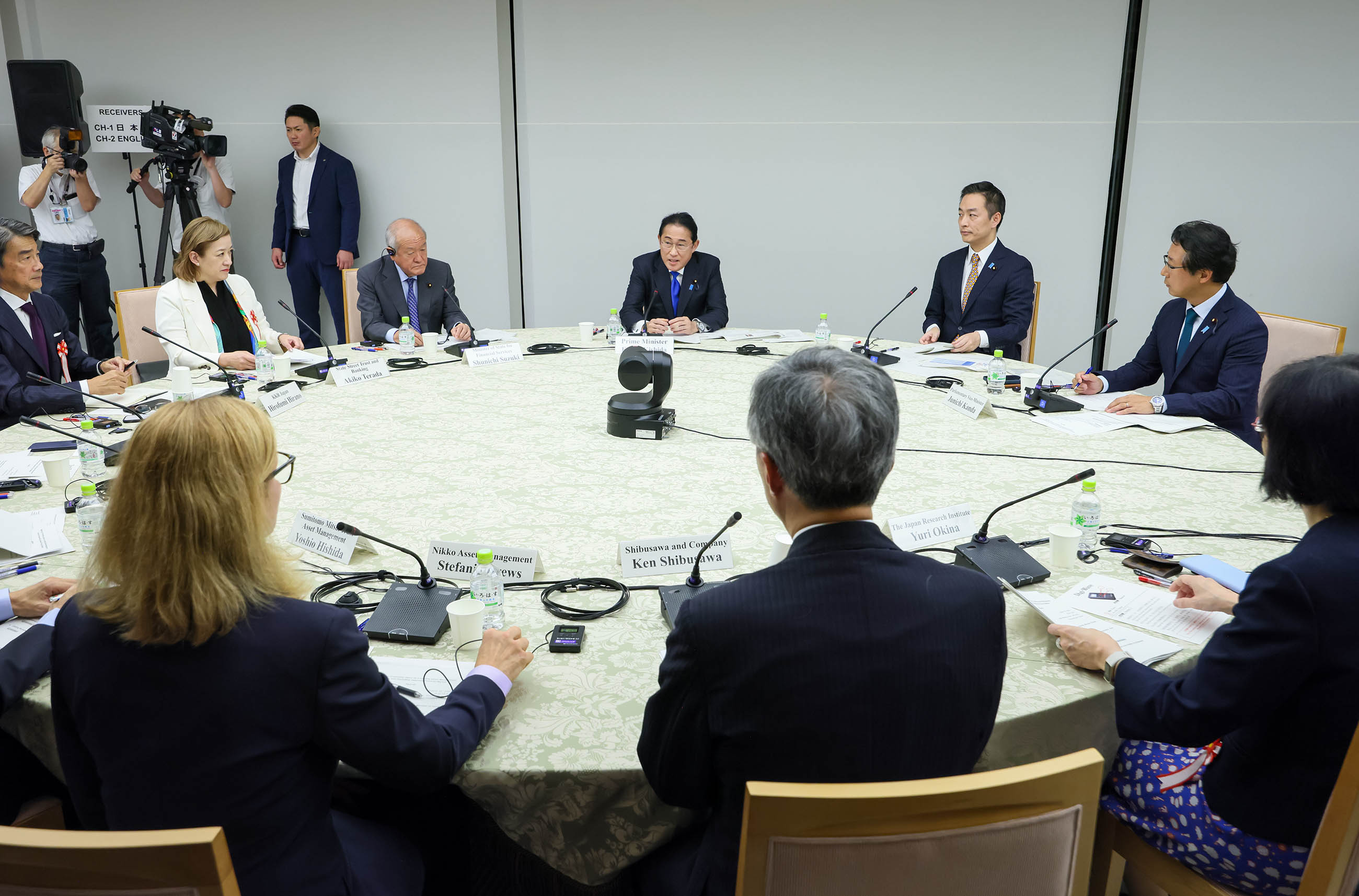 会合のまとめを行う岸田総理１