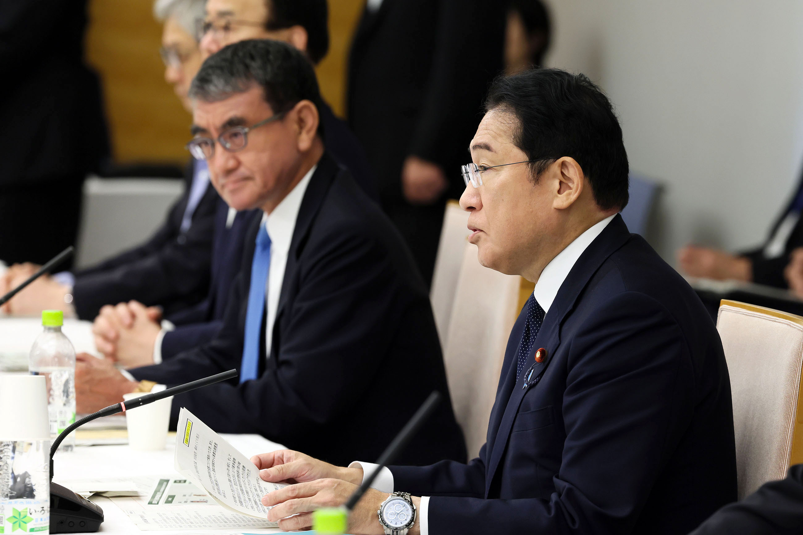 会議のまとめを行う岸田総理１