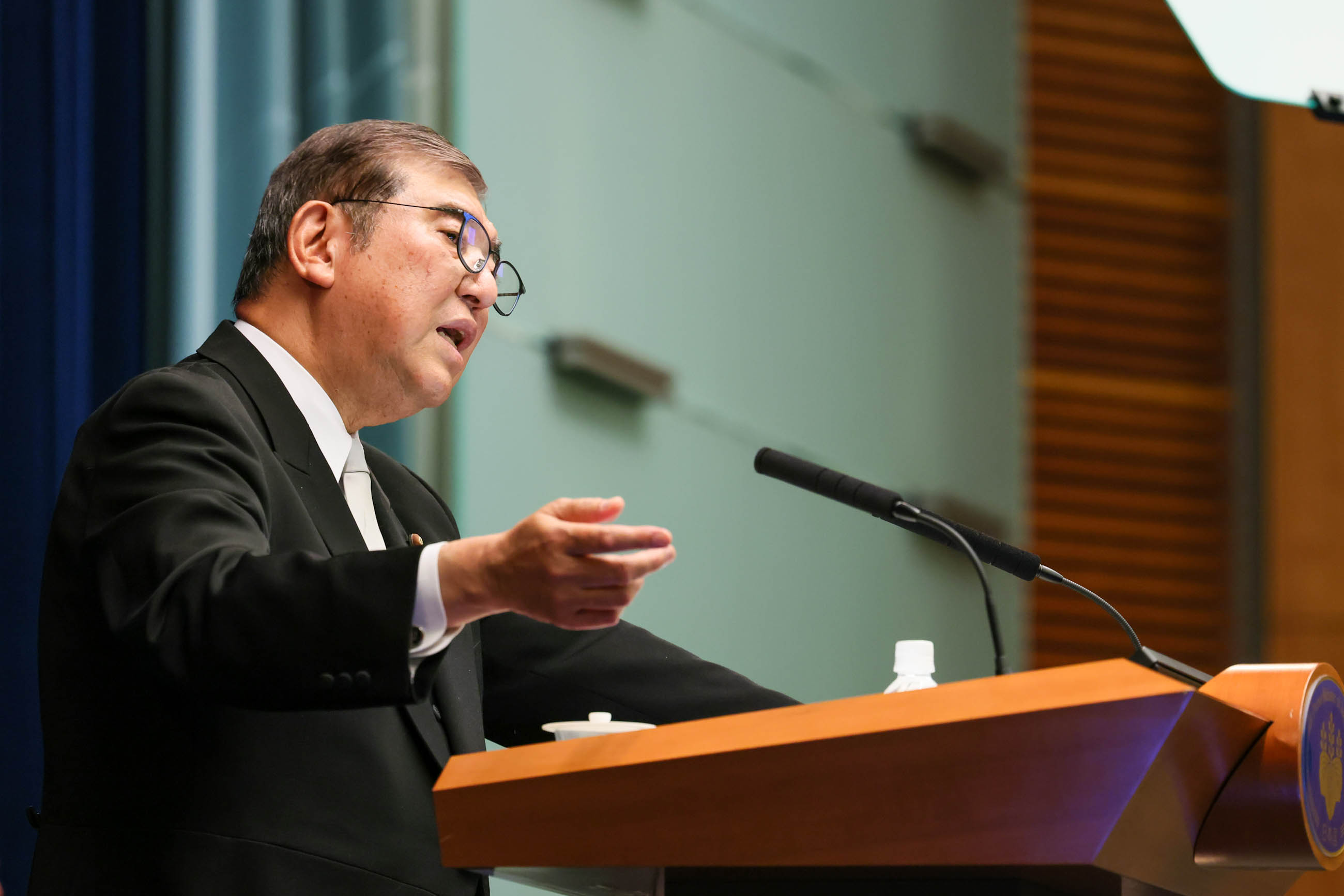 冒頭に発言する石破総理１