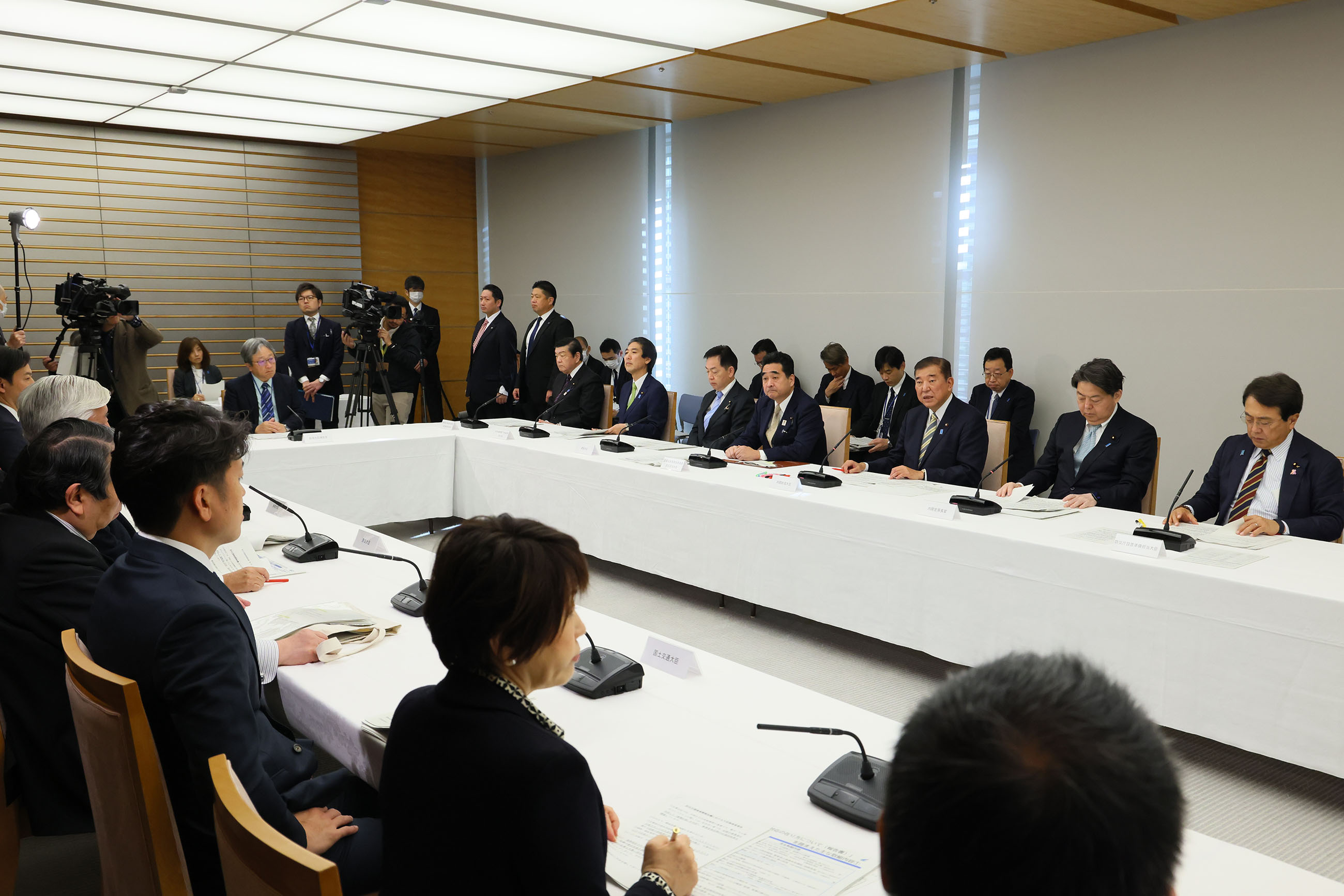 発言する石破総理４