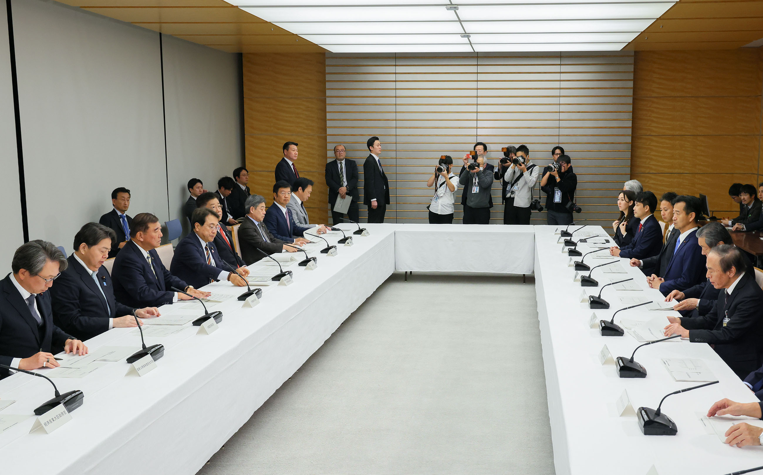 月例経済報告等に関する関係閣僚会議