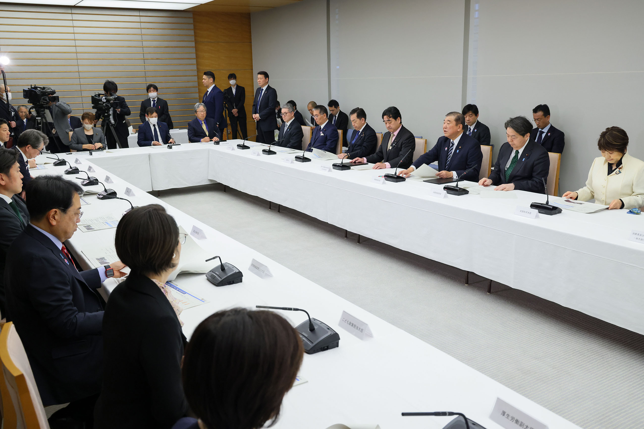 発言する石破総理３