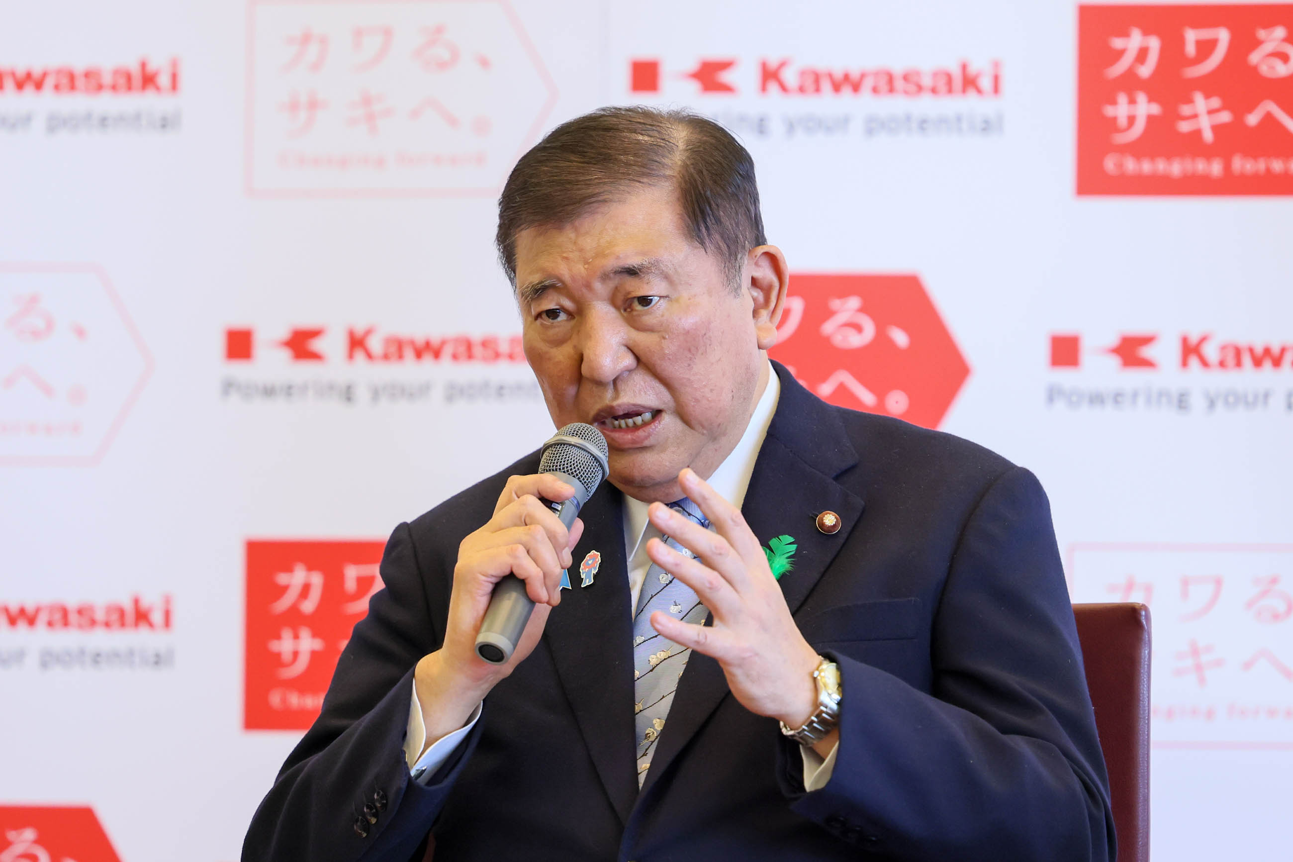 米国関税措置により影響を受ける事業者との車座を行う石破総理５