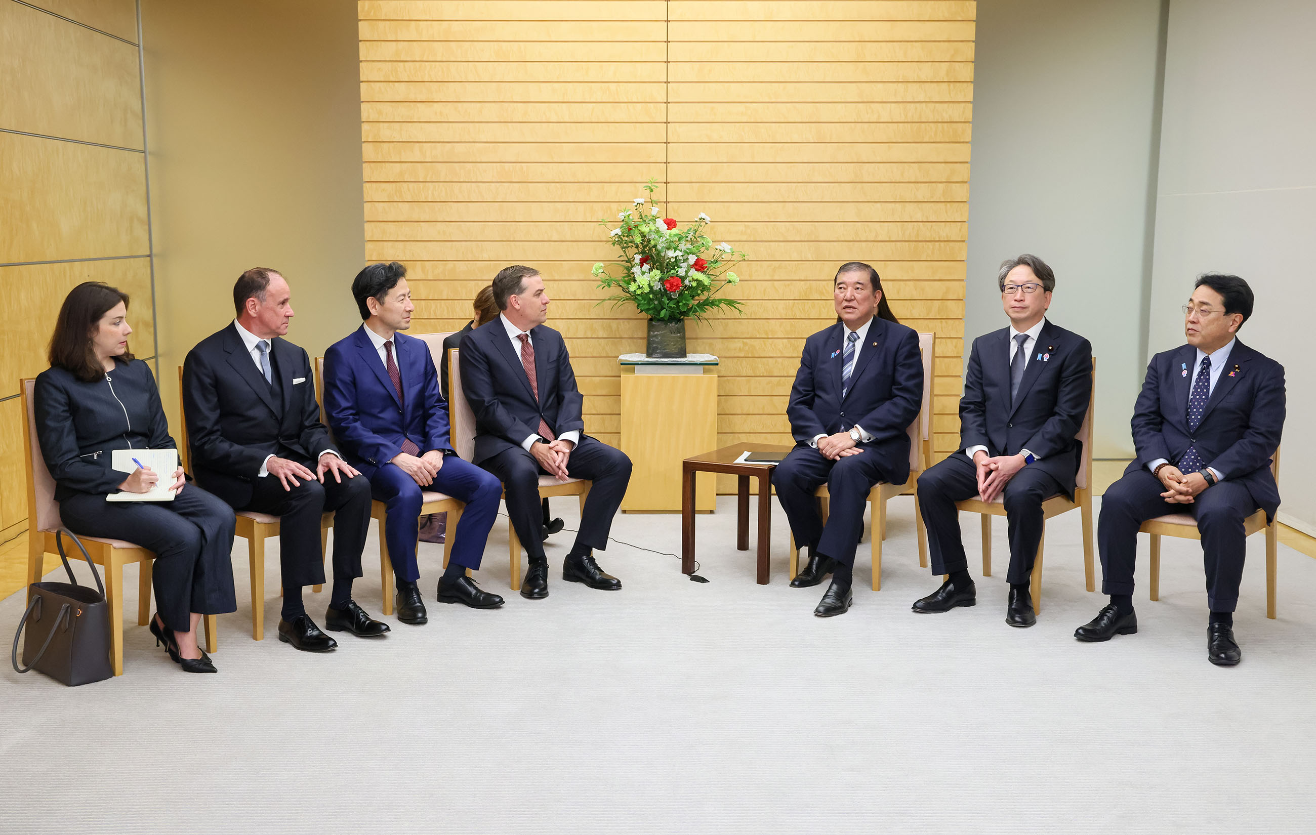 表敬を受ける石破総理３