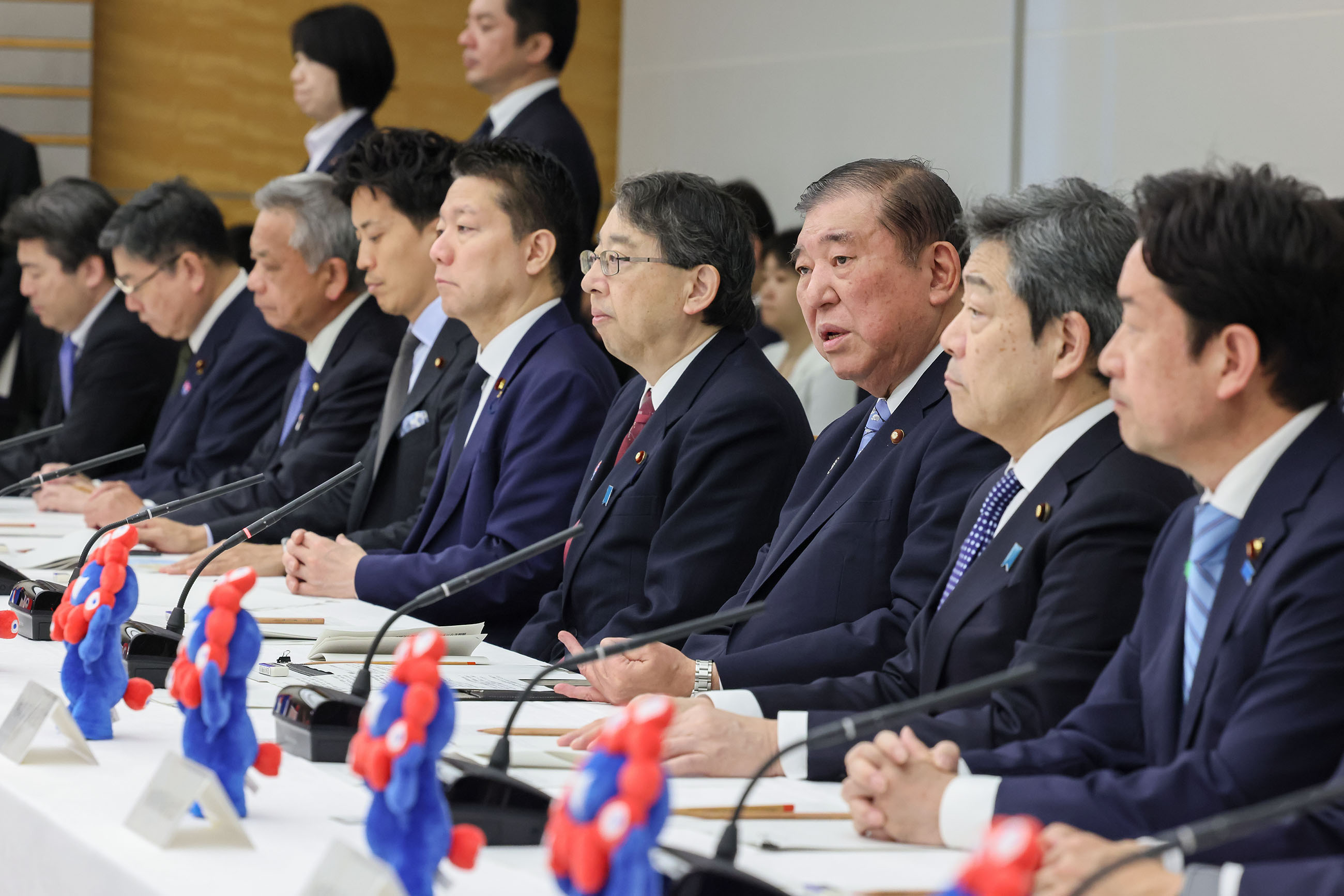 発言する石破総理５
