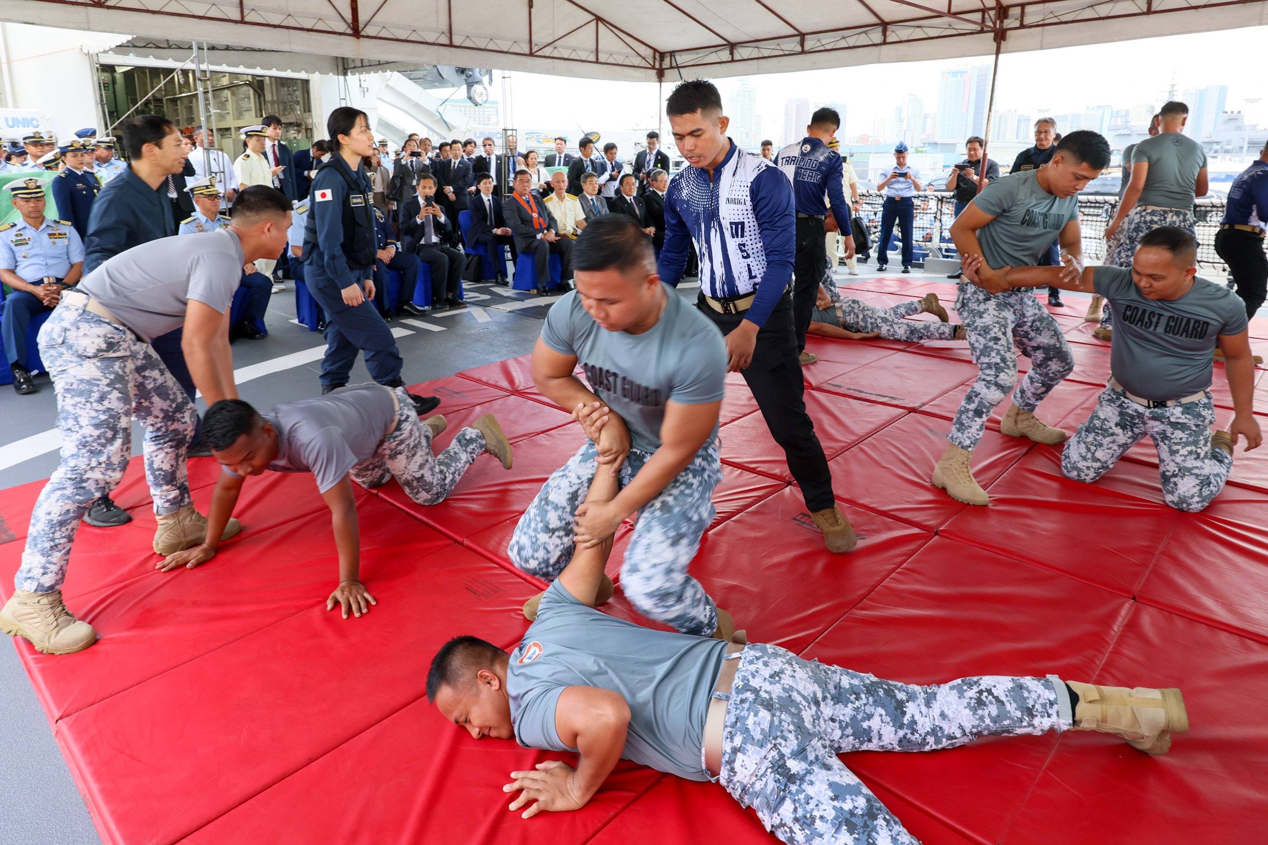 フィリピン沿岸警備隊視察５