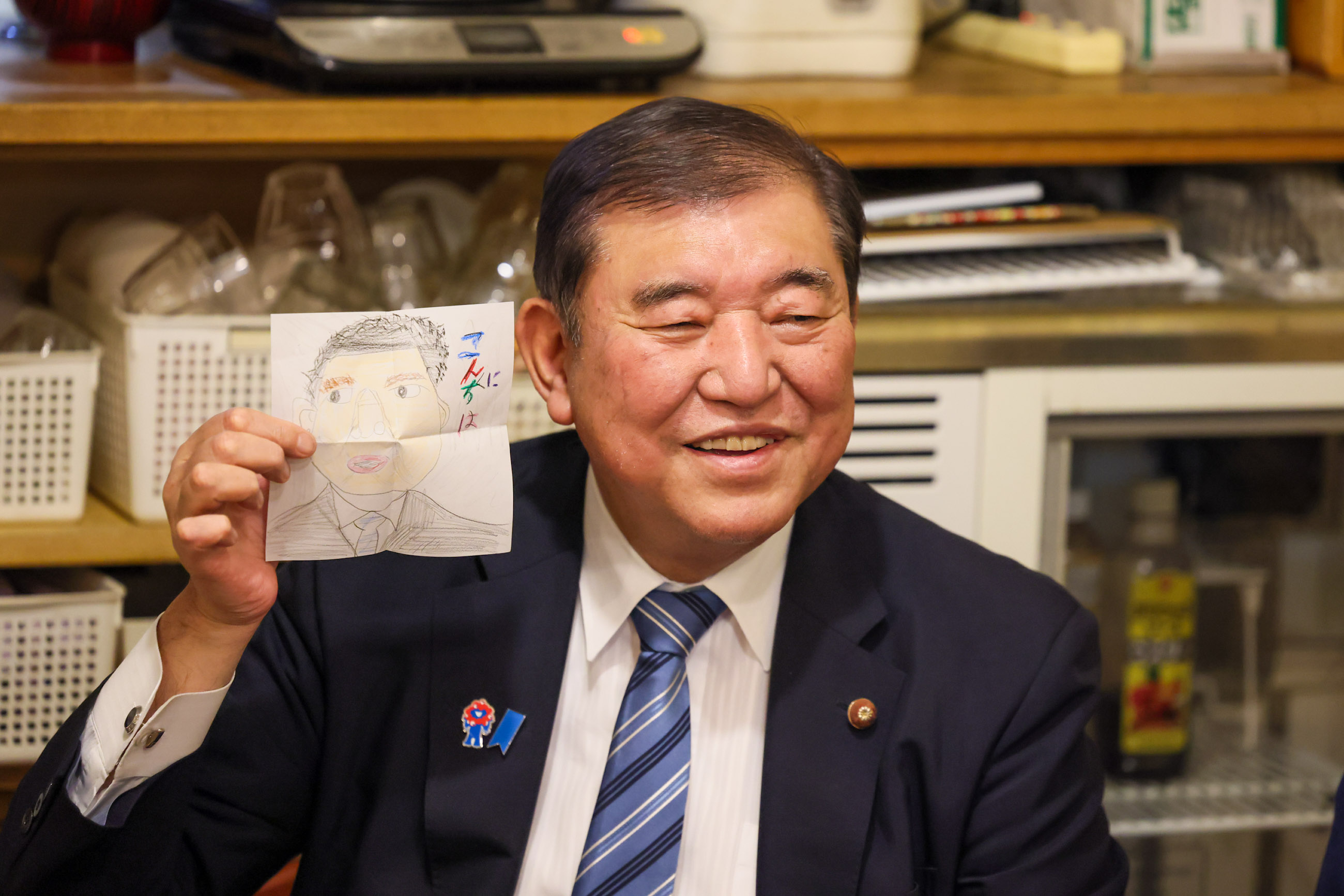 視察する石破総理７