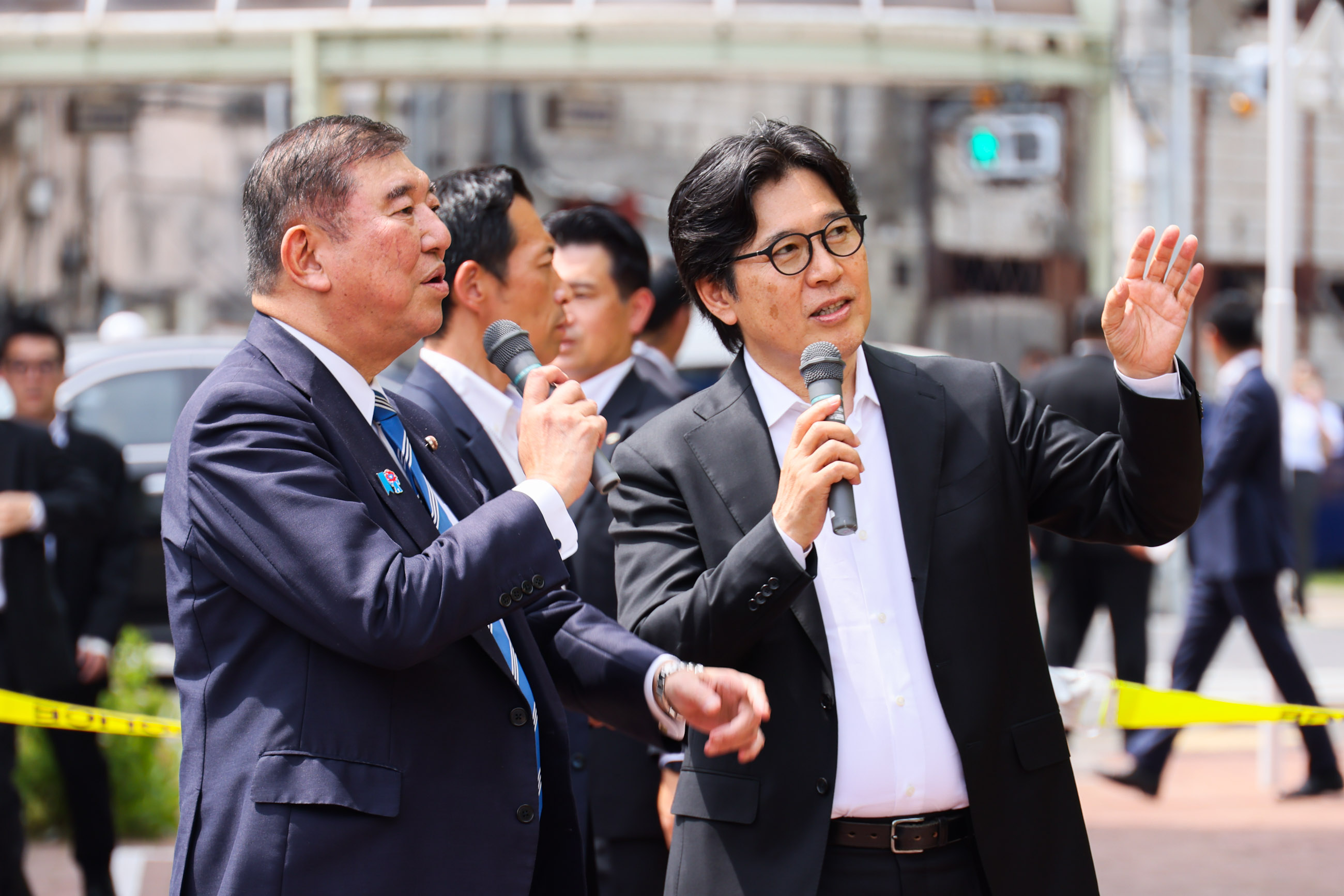 太陽の鐘を視察する石破総理１