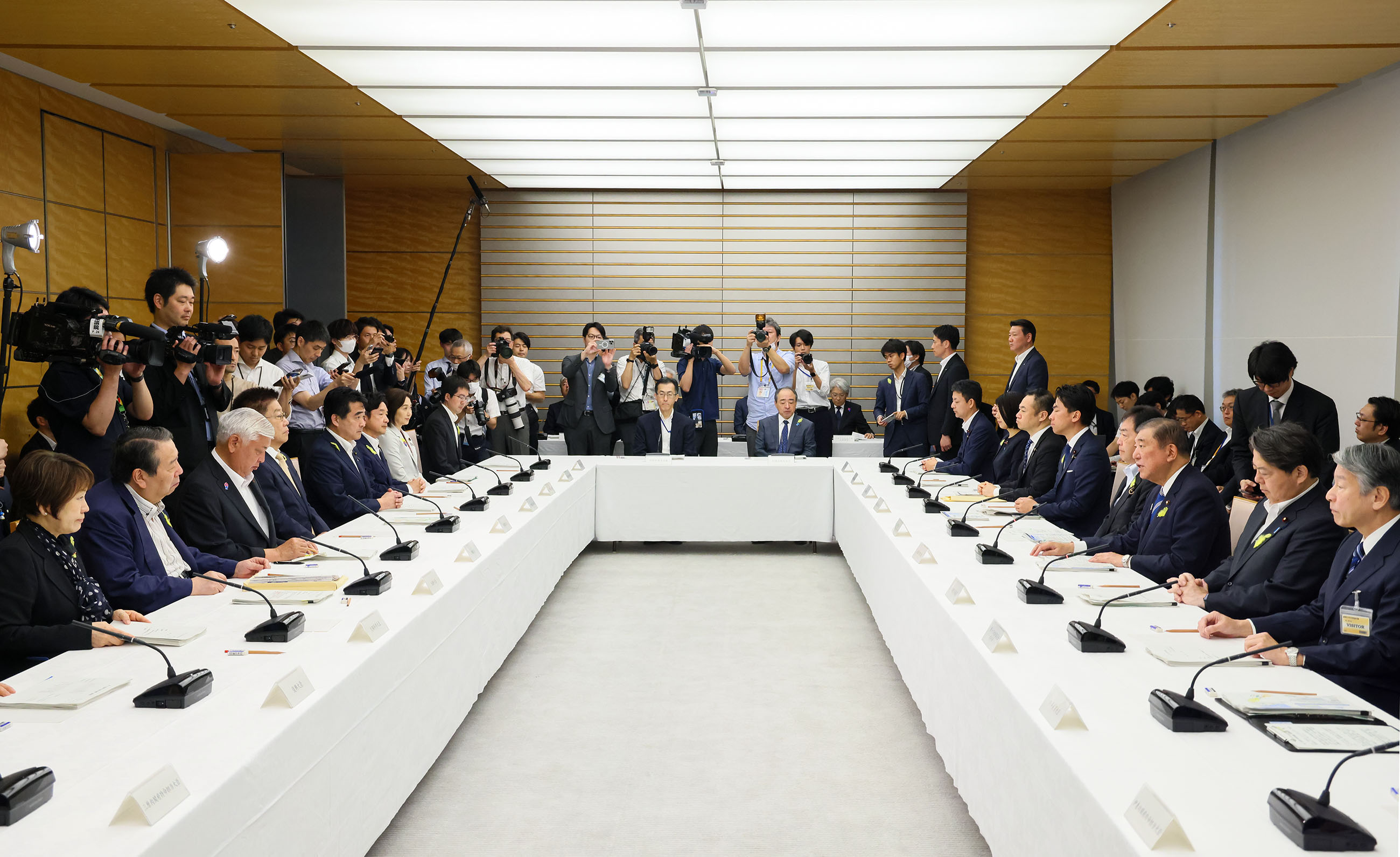発言する石破総理２
