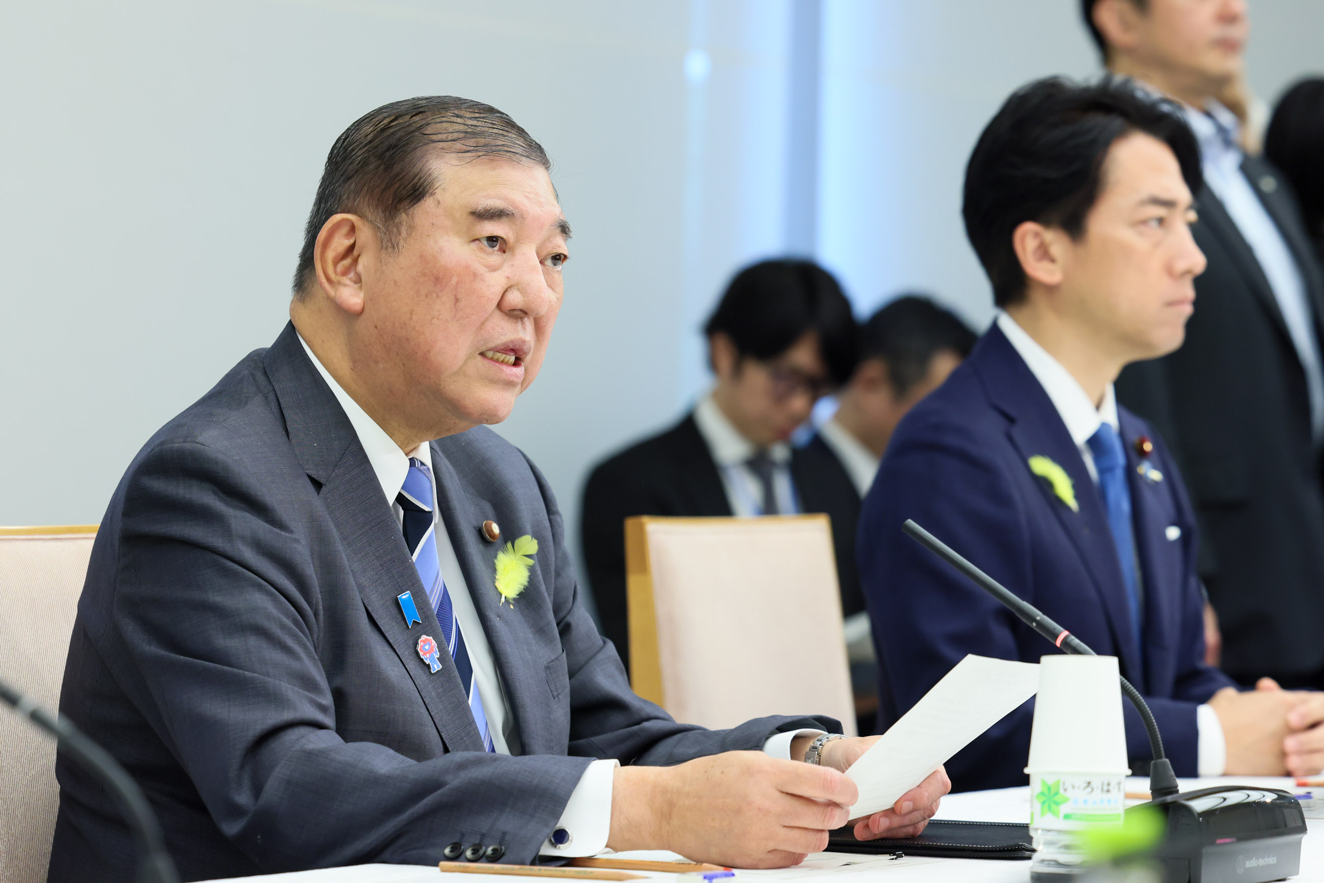 会議のまとめを行う石破総理２