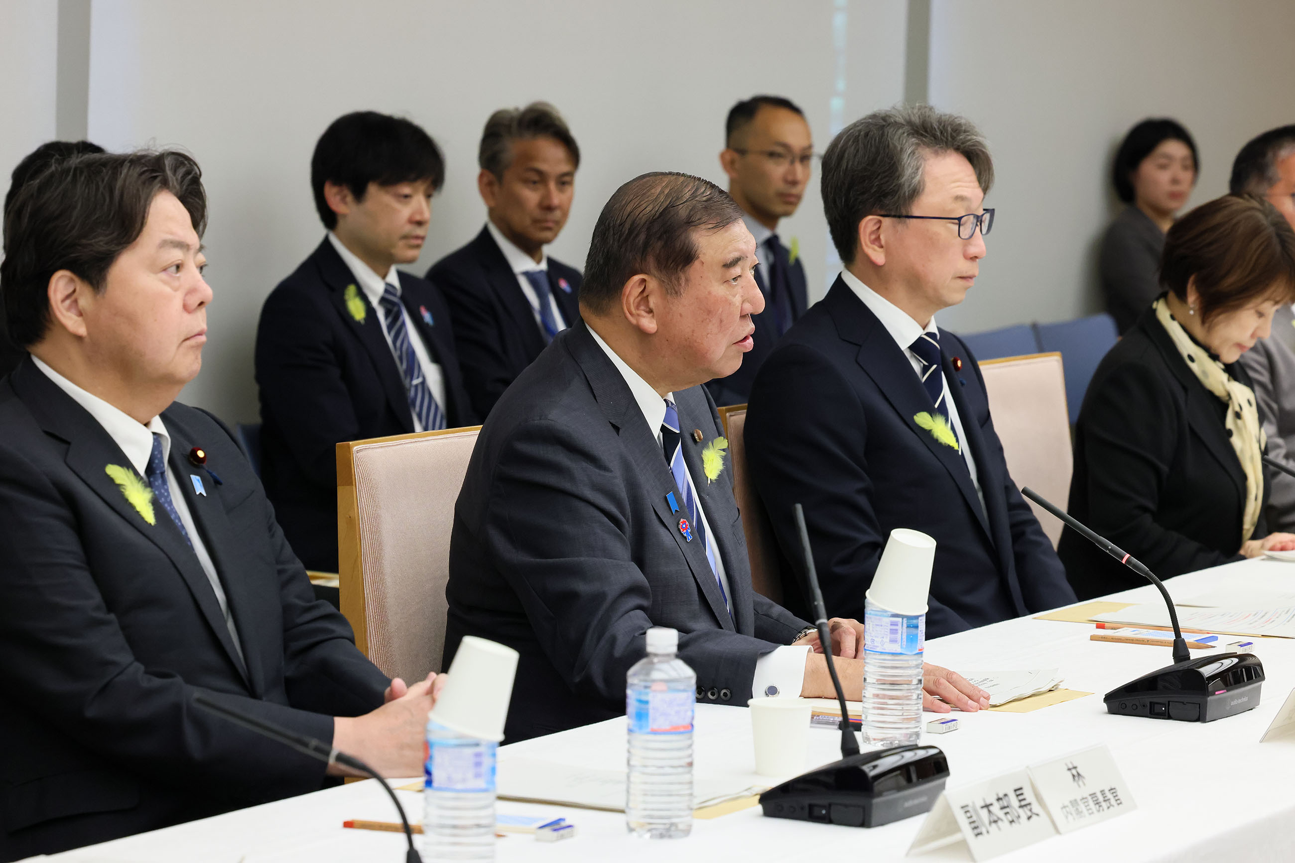 会議のまとめを行う石破総理１