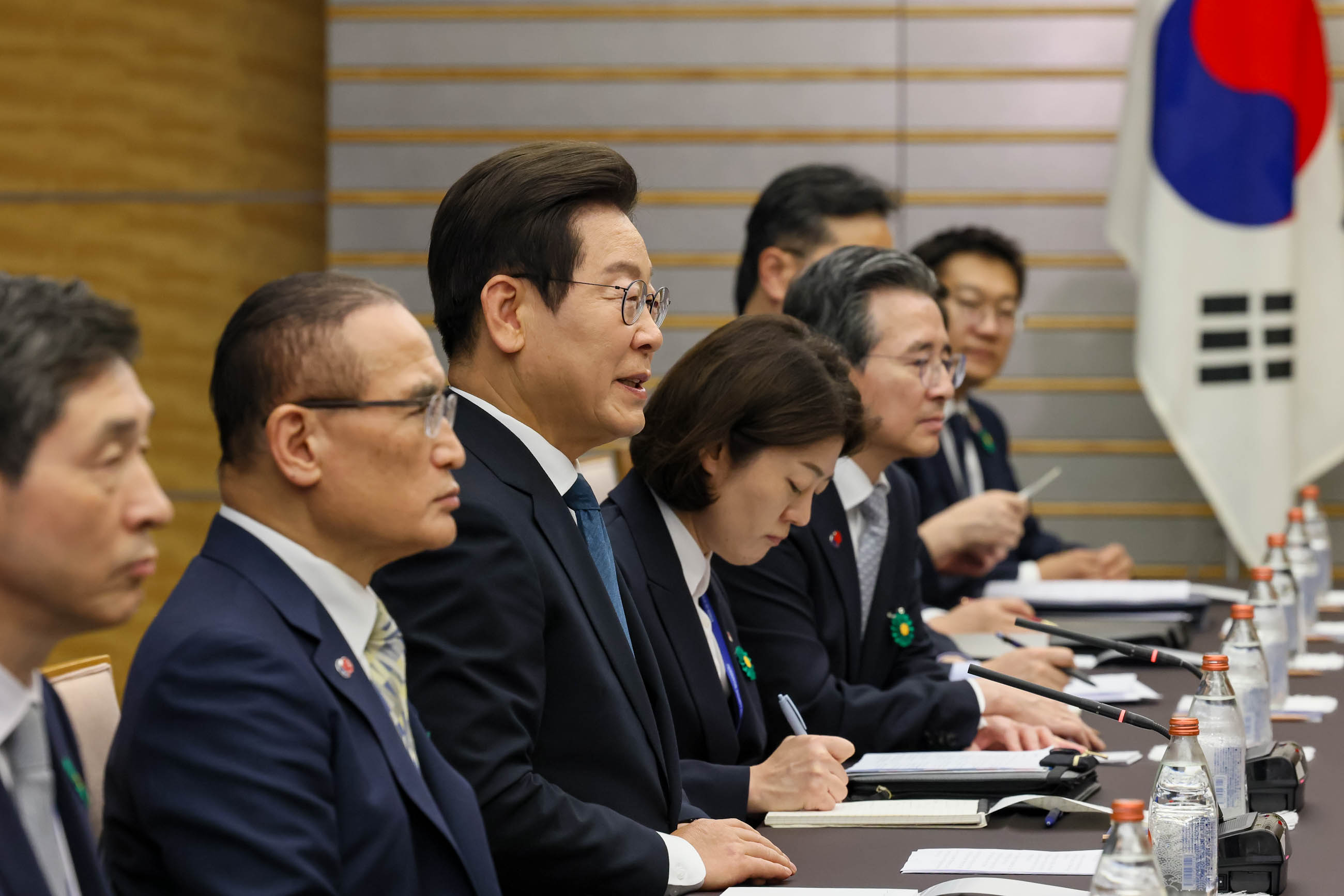 日韓首脳会談（拡大会合）８