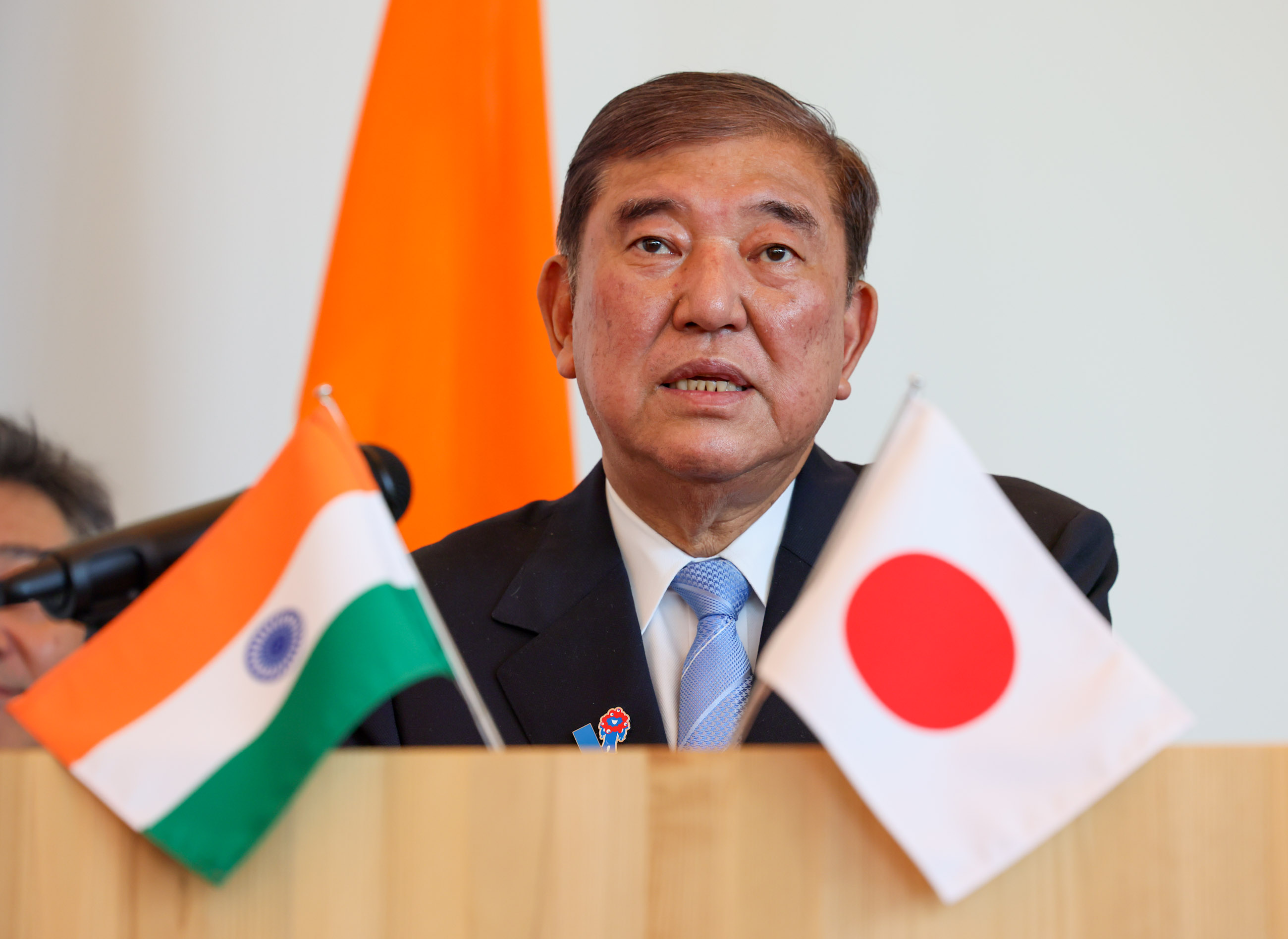 会見を行う石破総理４