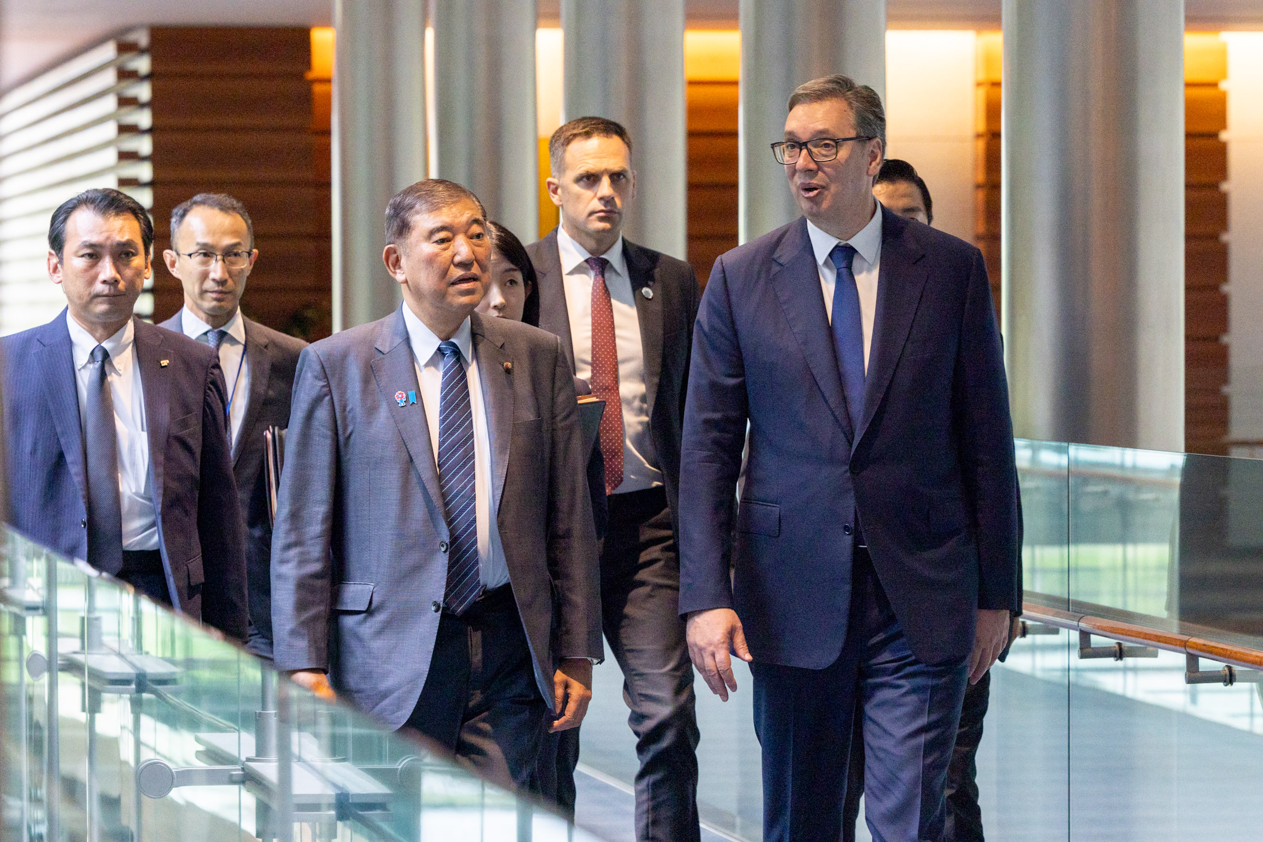 ブチッチ大統領を出迎える石破総理３