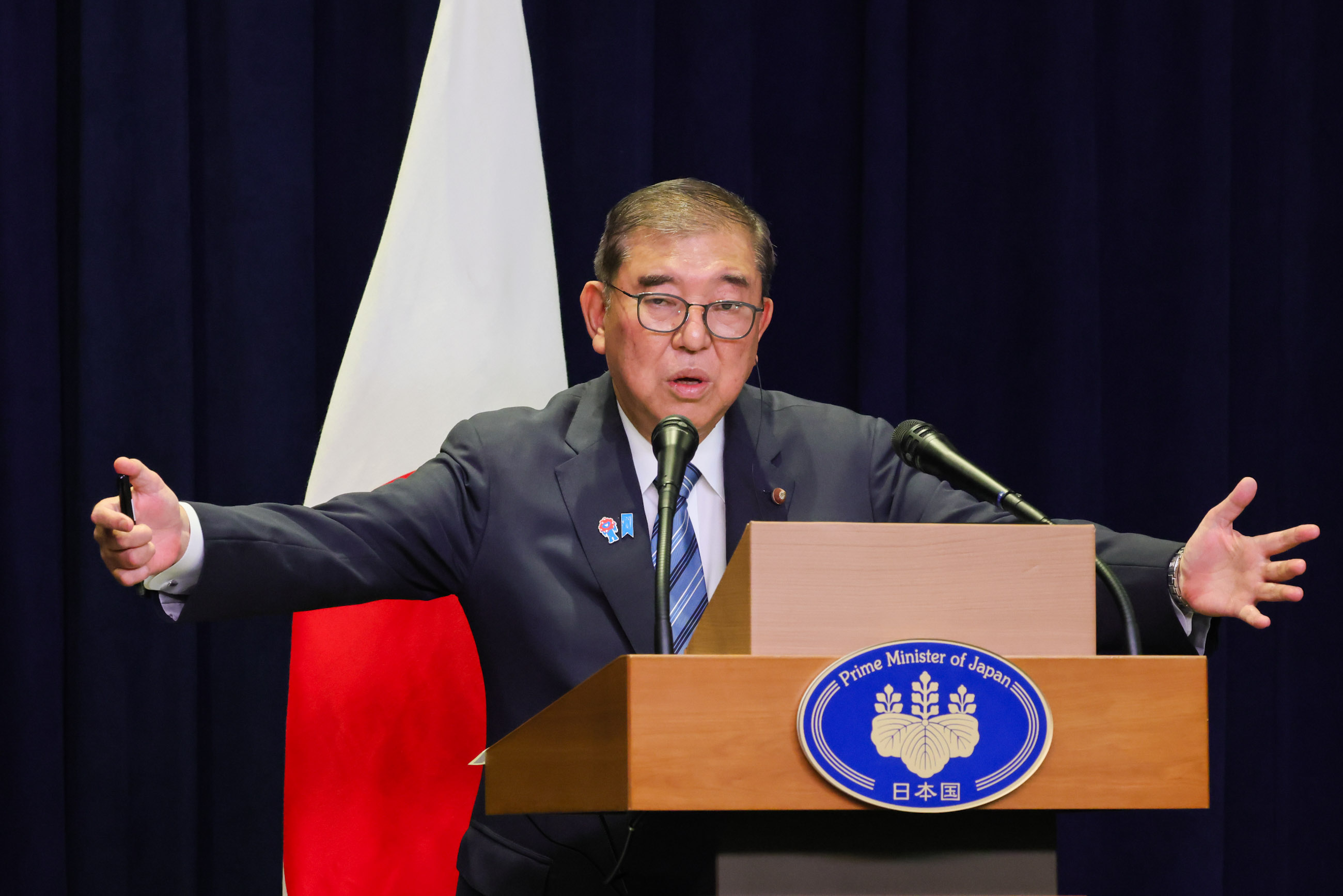 内外記者会見６