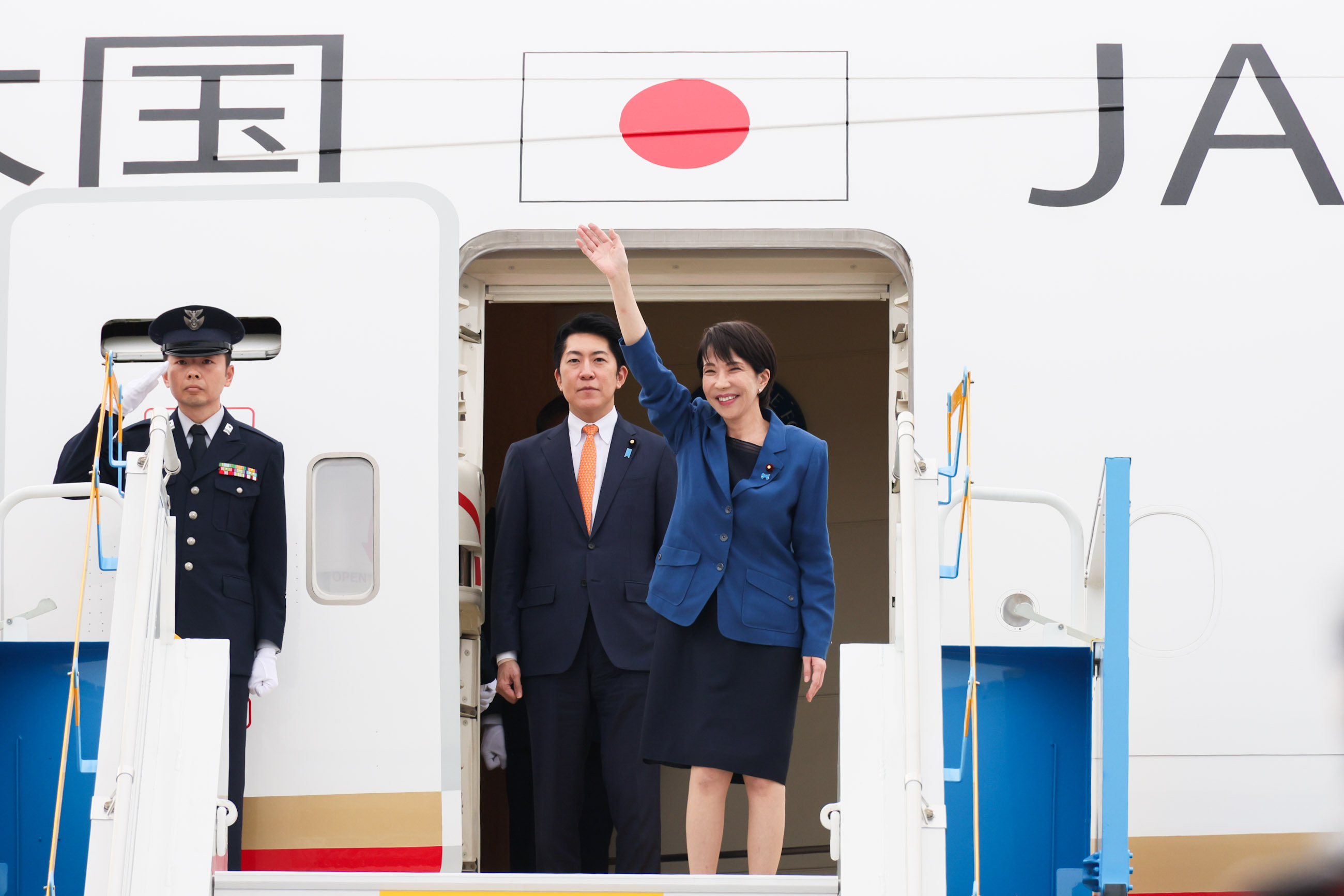 韓国に到着した高市総理２