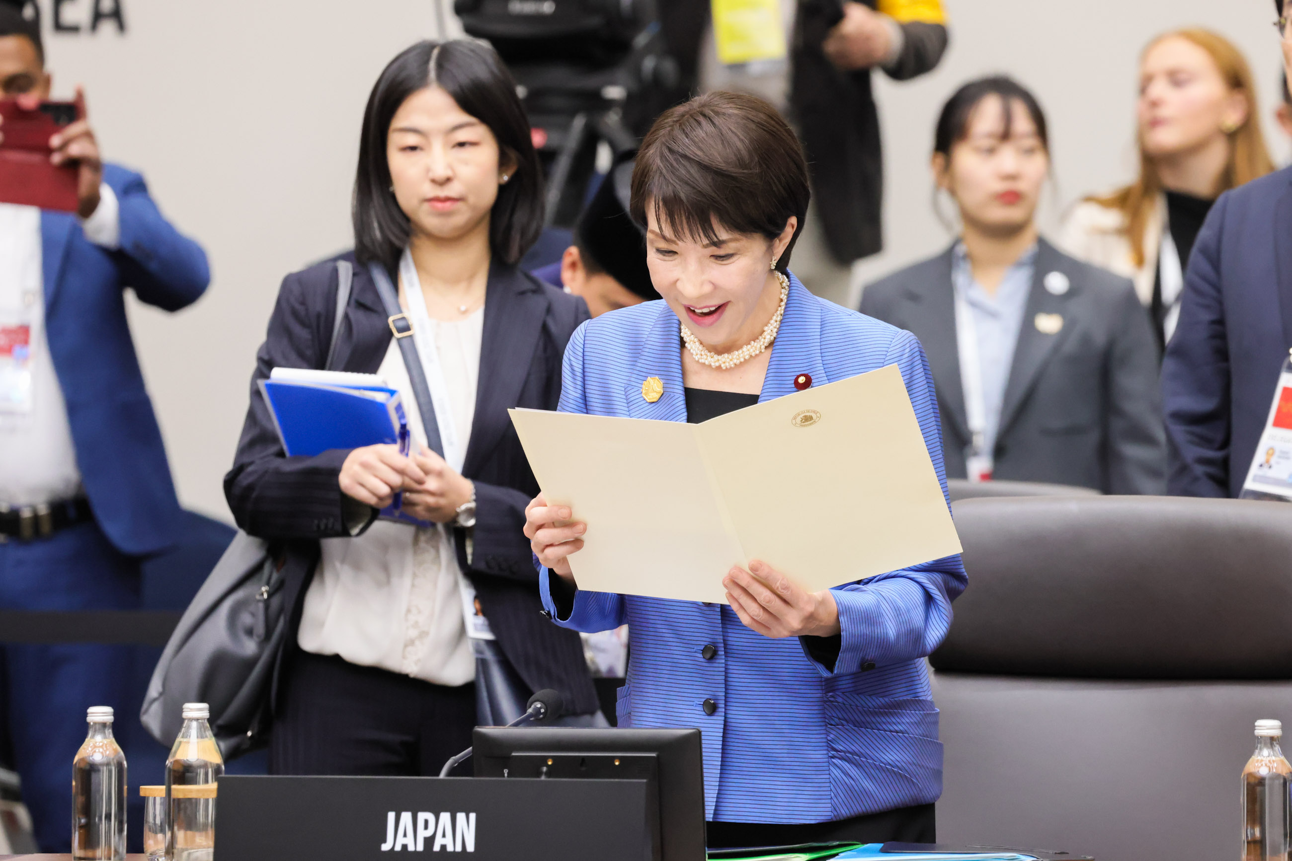 ＡＰＥＣ首脳会議（第２セッション）に出席する高市総理２