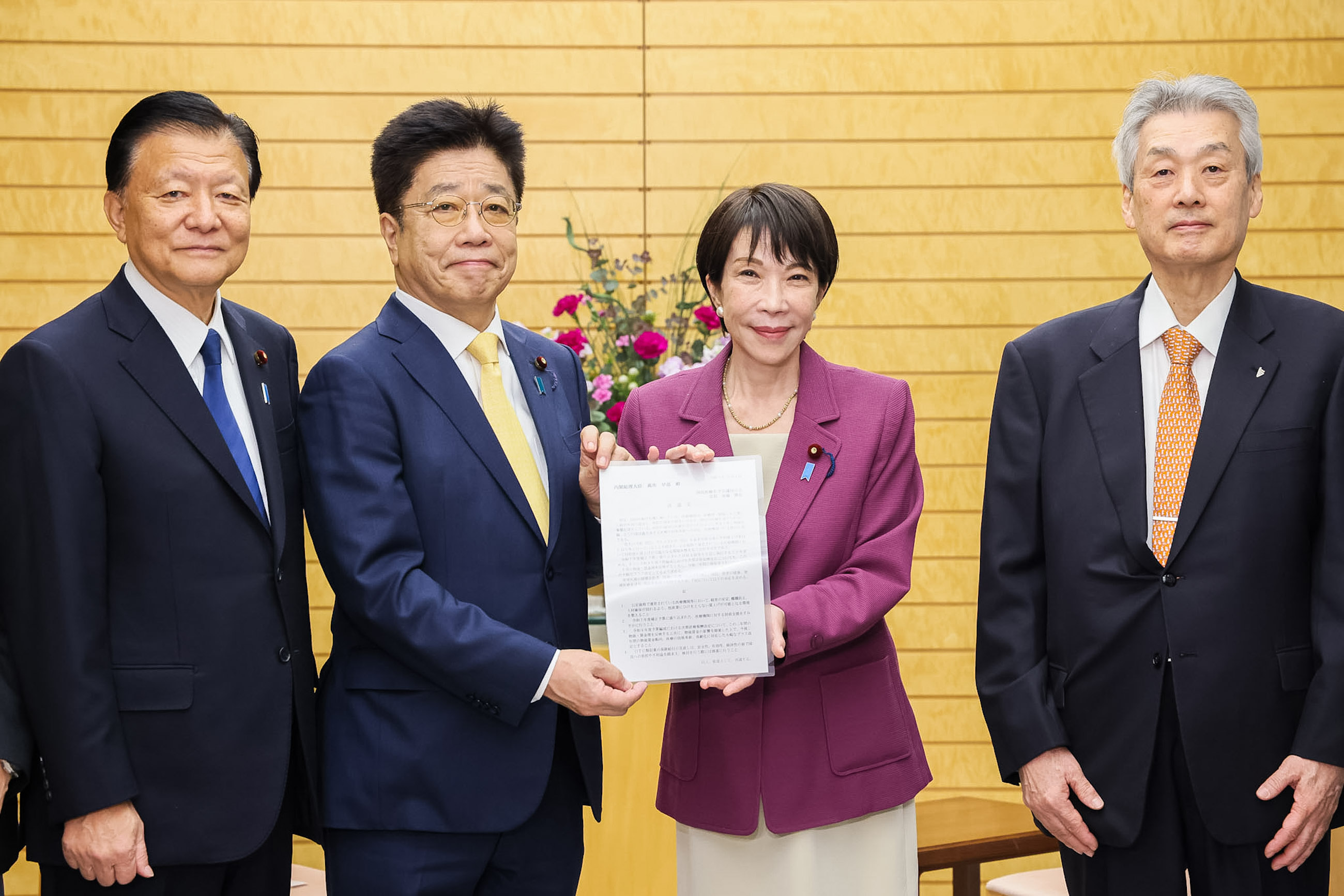 申入れを受ける高市総理３