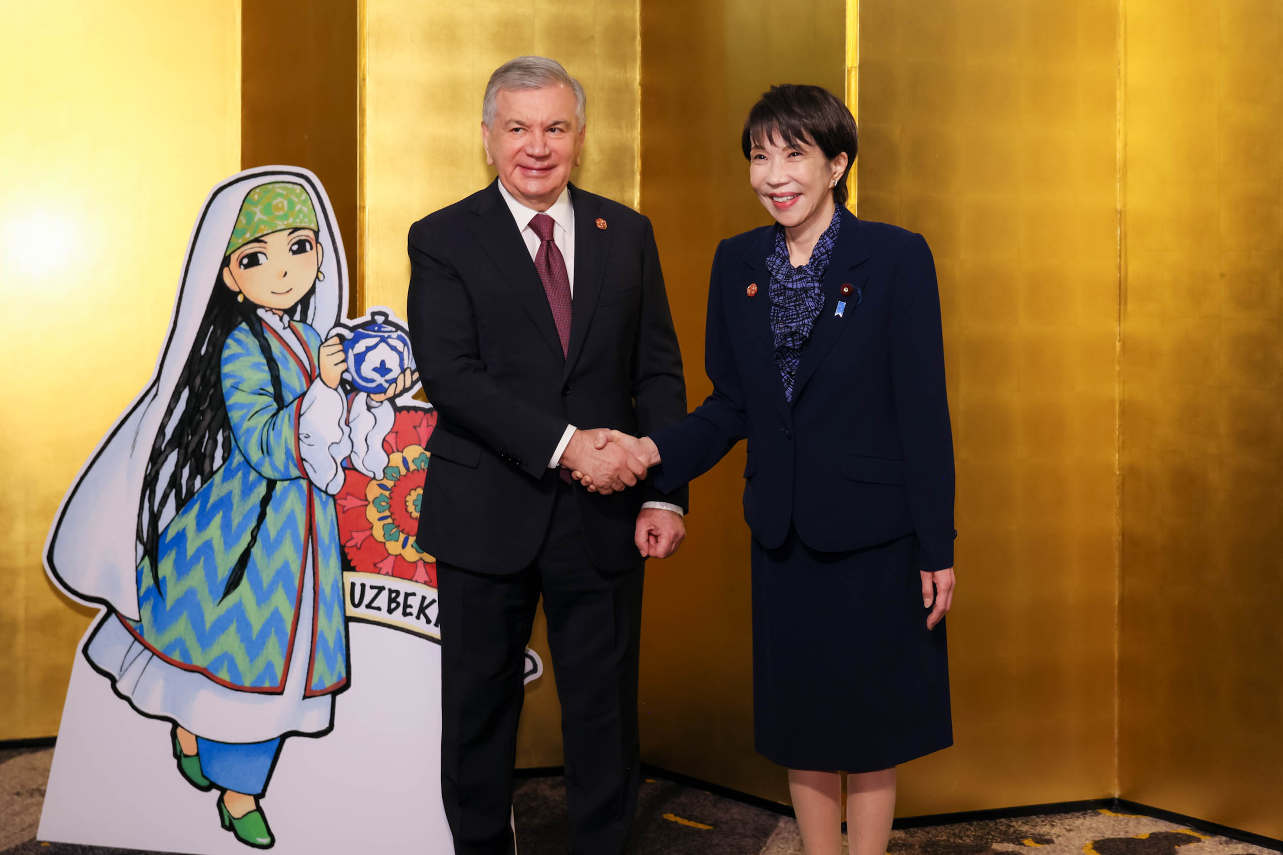 ミルジヨーエフ・ウズベキスタン共和国大統領を出迎える高市総理