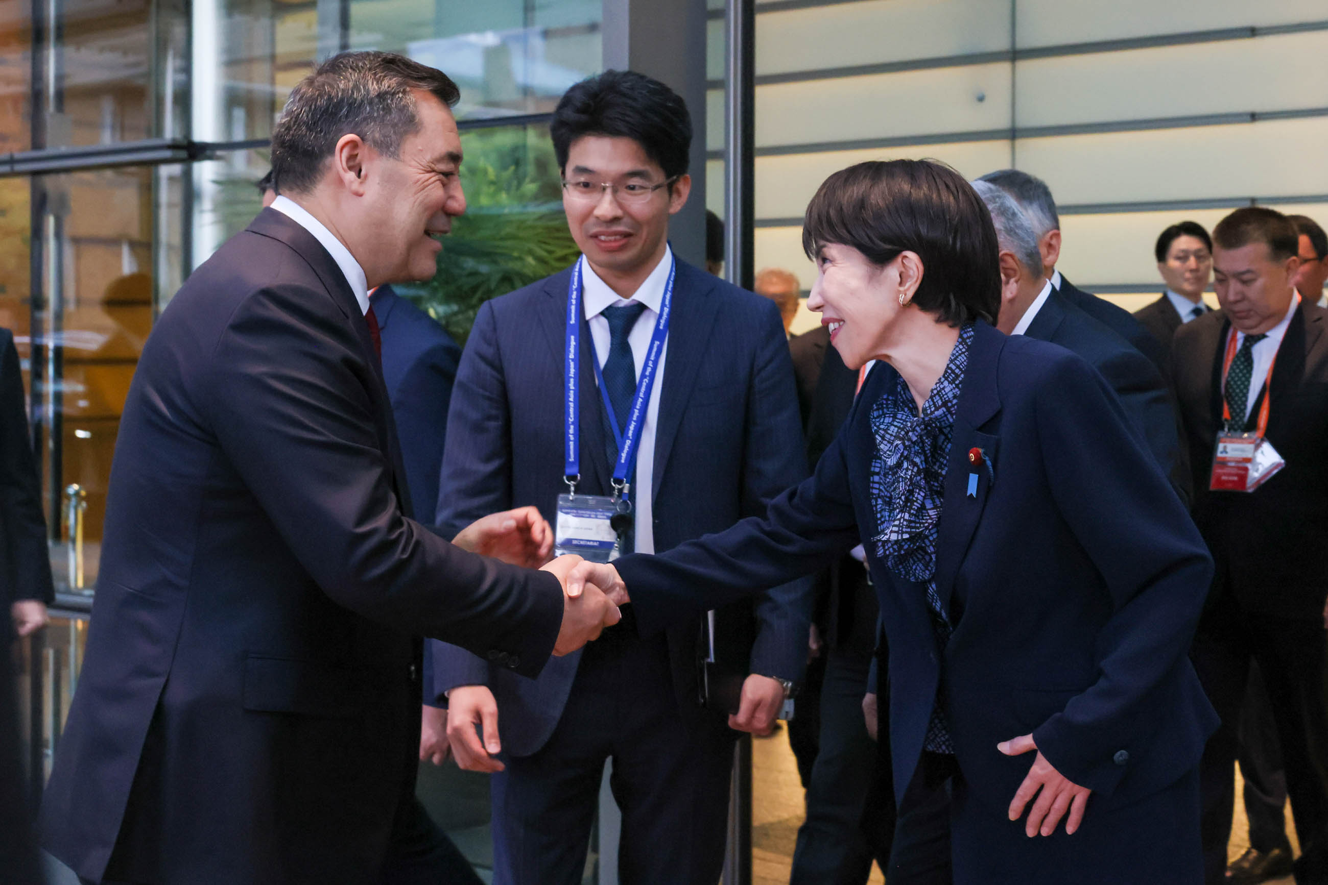 ジャパロフ・キルギス共和国大統領を見送る高市総理