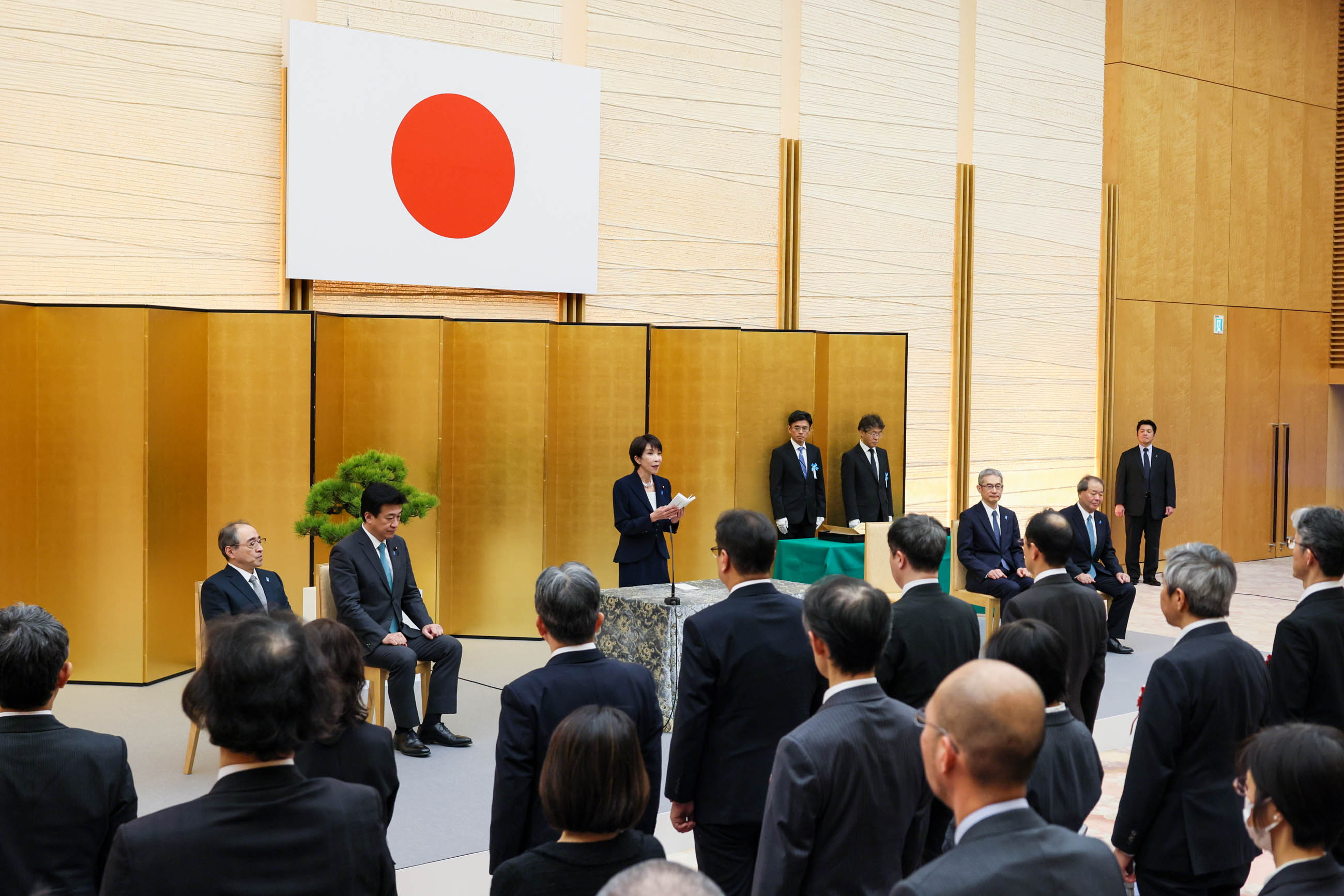 式辞を述べる高市総理３