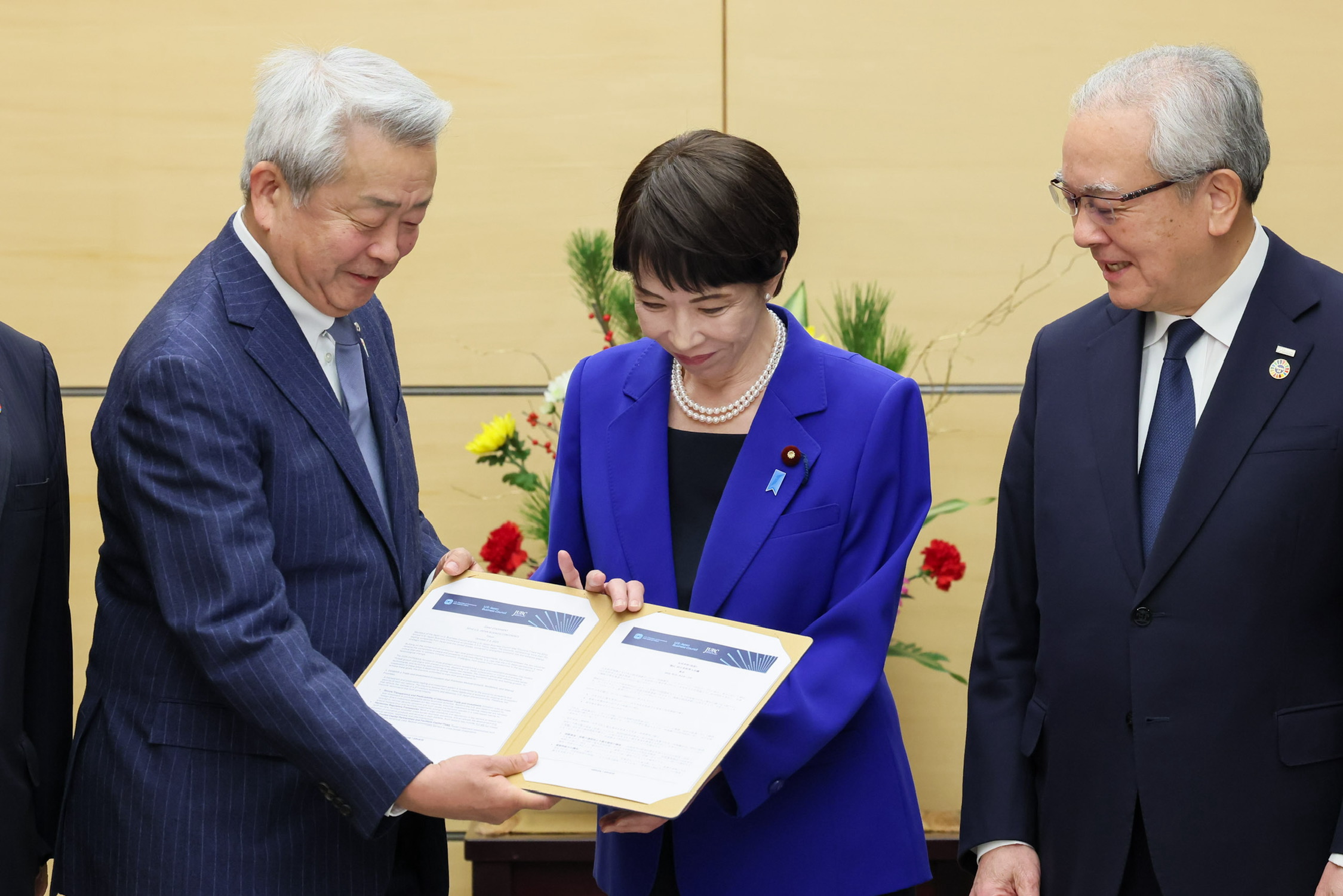 高市首相接受拜会3