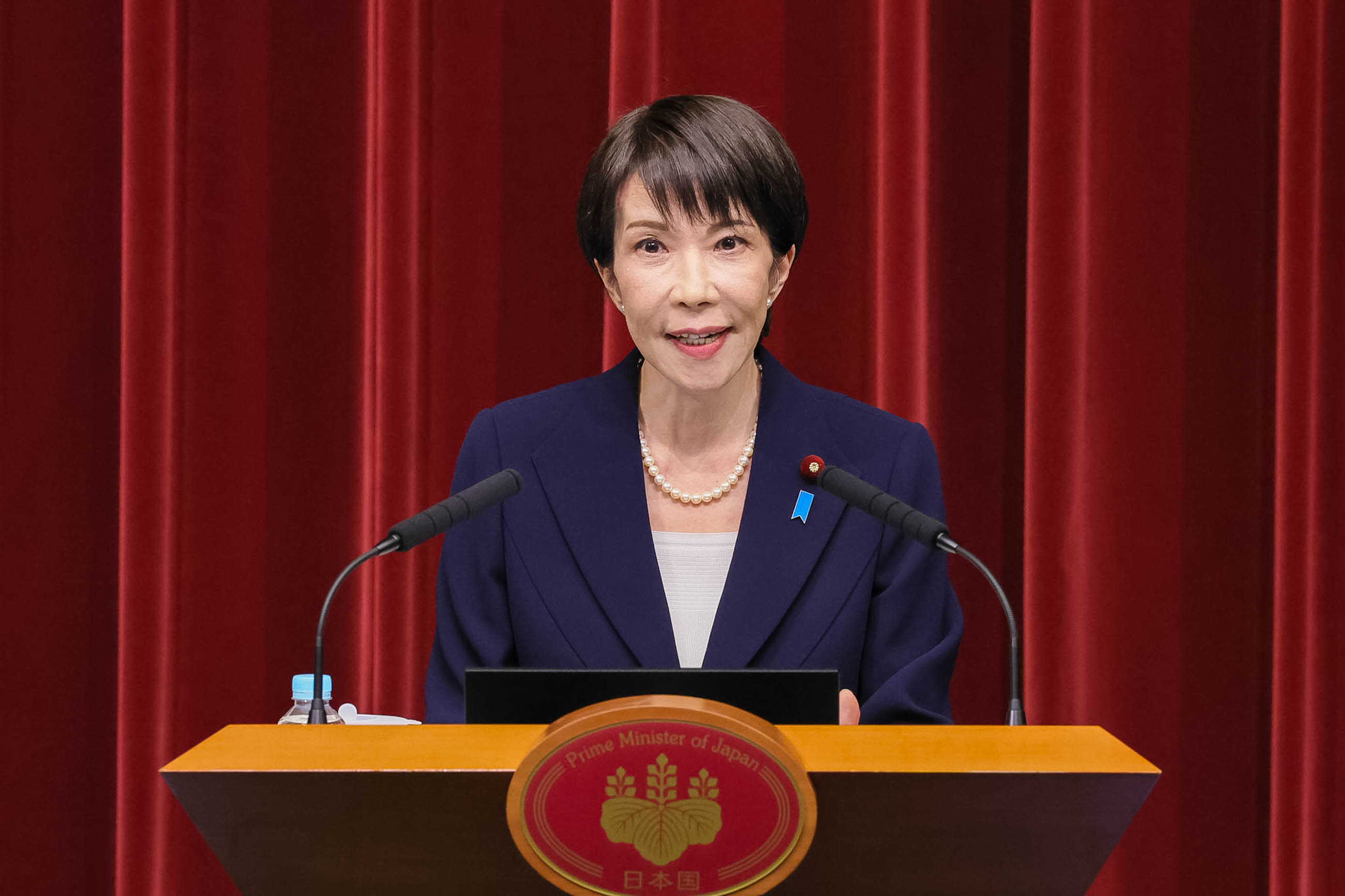 会見する高市総理４