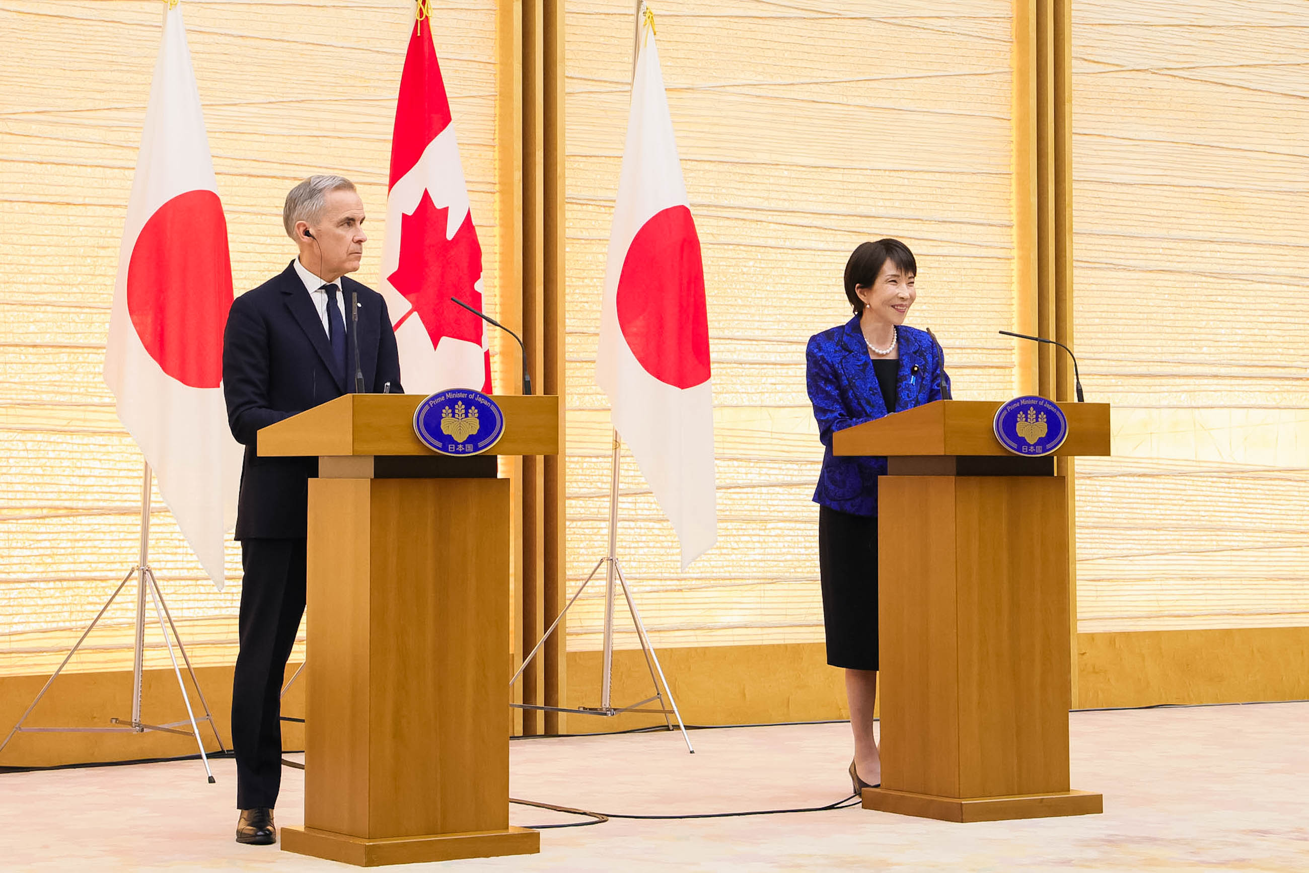 共同記者発表６