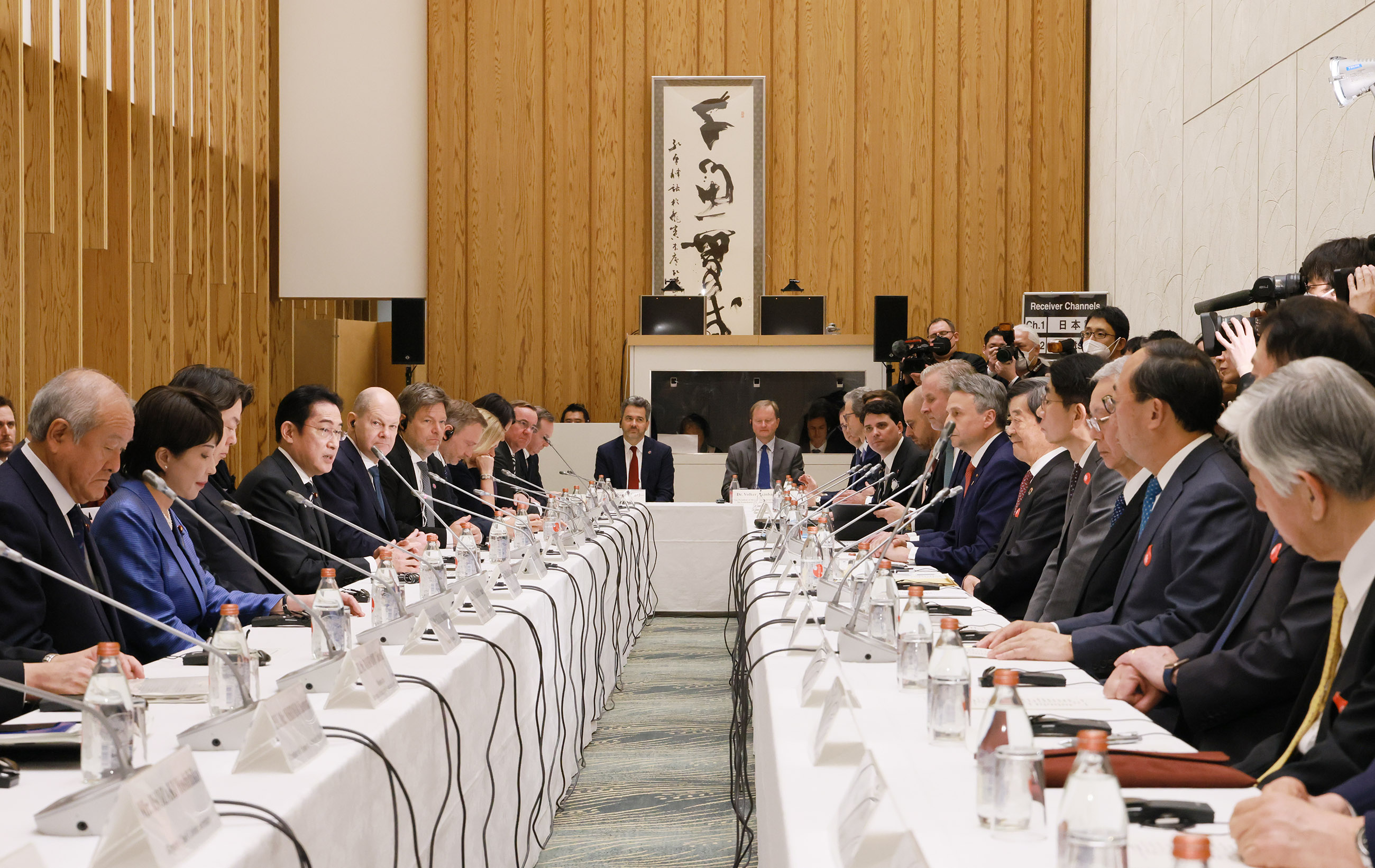 日独経済関係者と両首脳との意見交換２