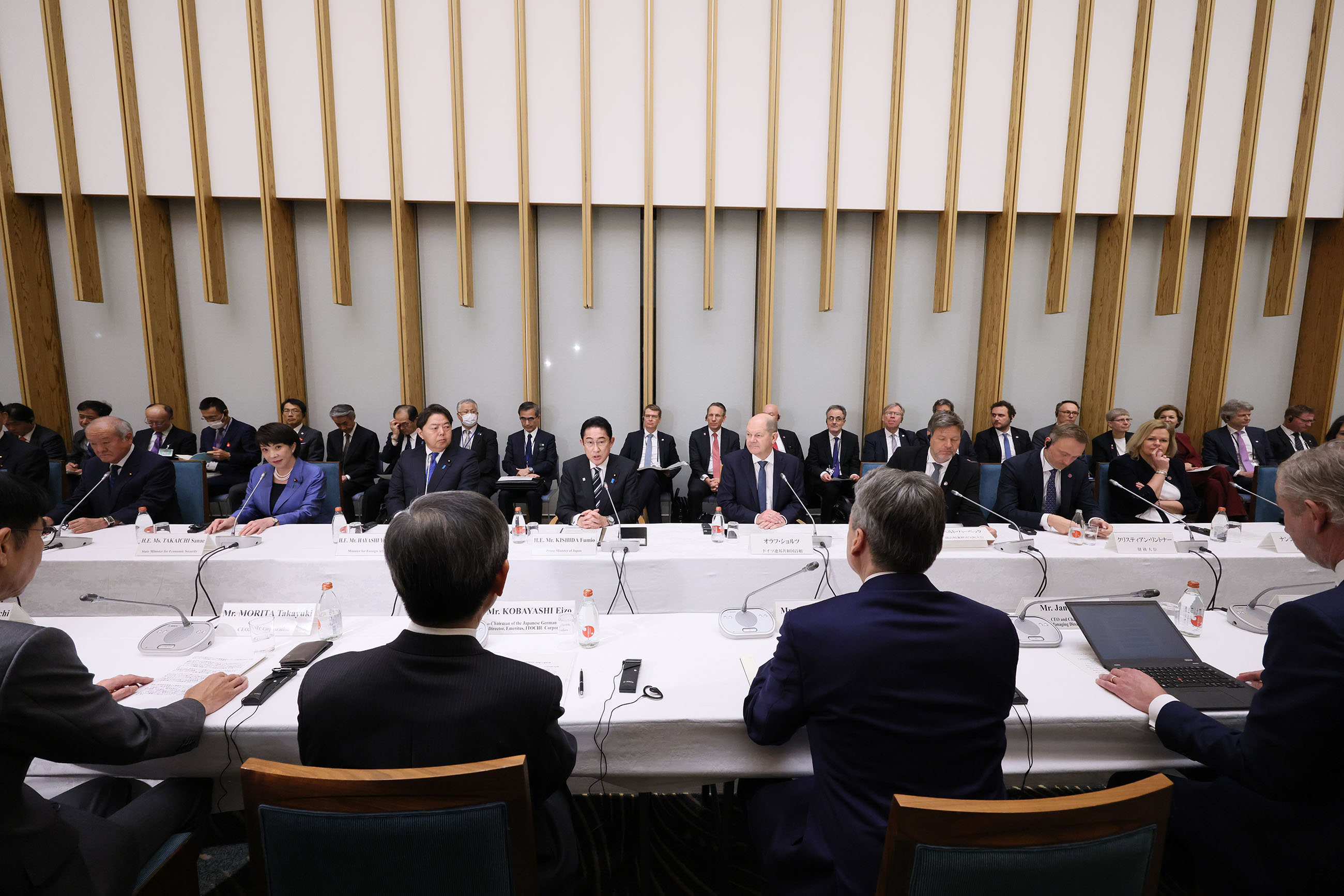 日独経済関係者と両首脳との意見交換３
