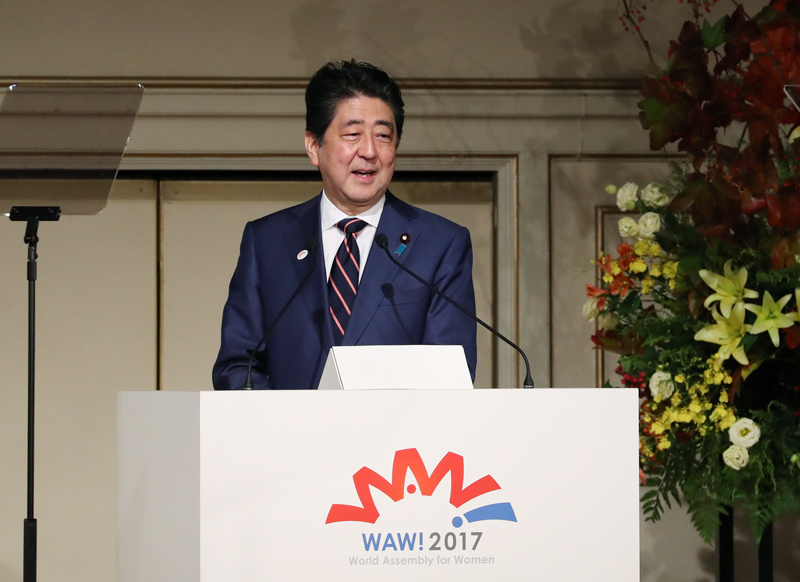 スピーチを行う安倍総理１