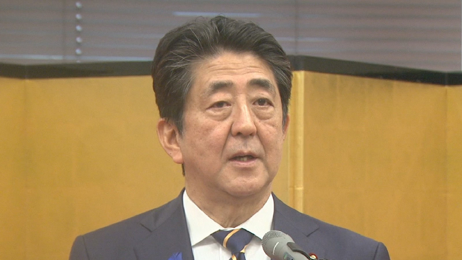 挨拶する安倍総理