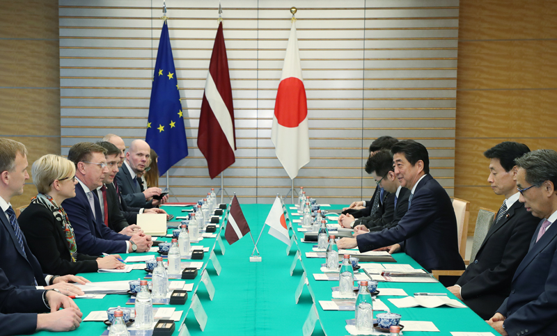 日・ラトビア首脳会談