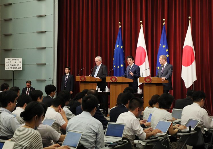 共同記者会見２