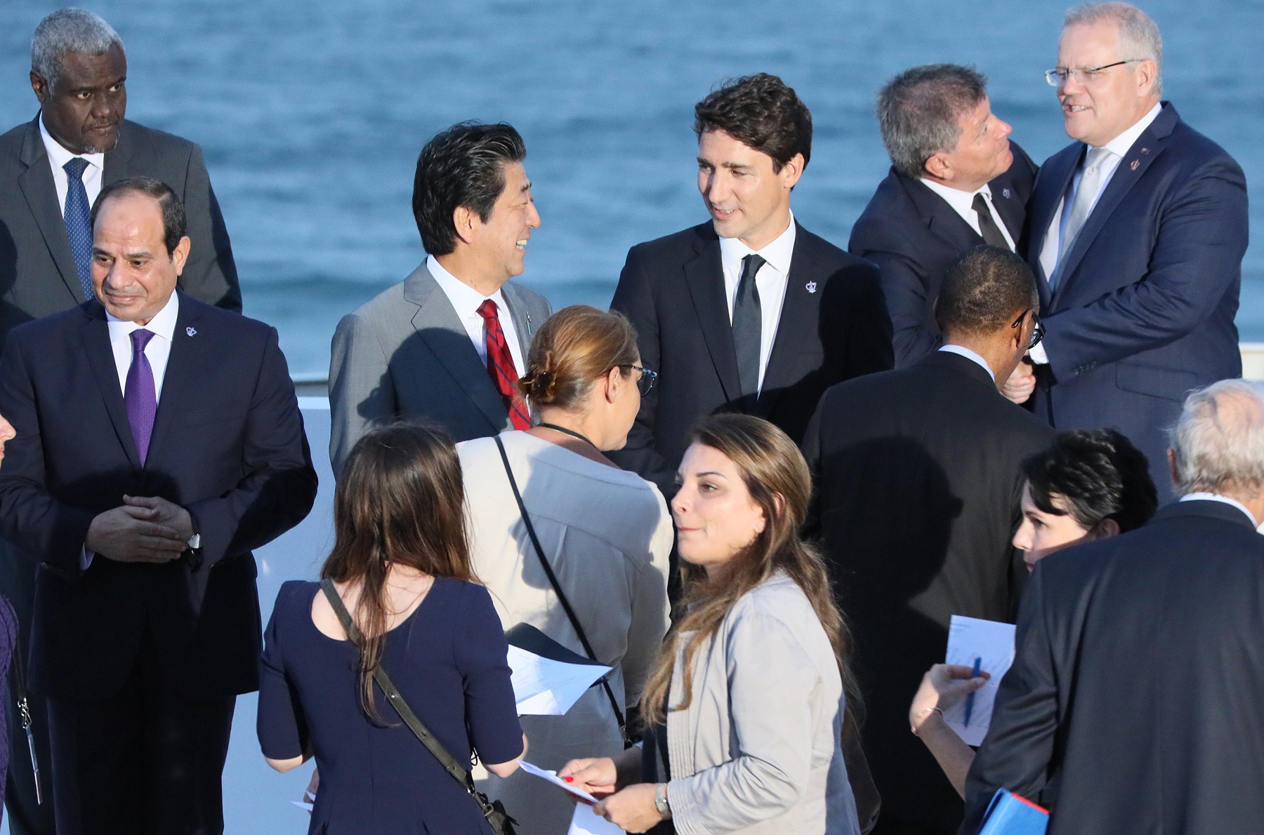 Ｇ７及びアウトリーチ招待国首脳との集合写真撮影３