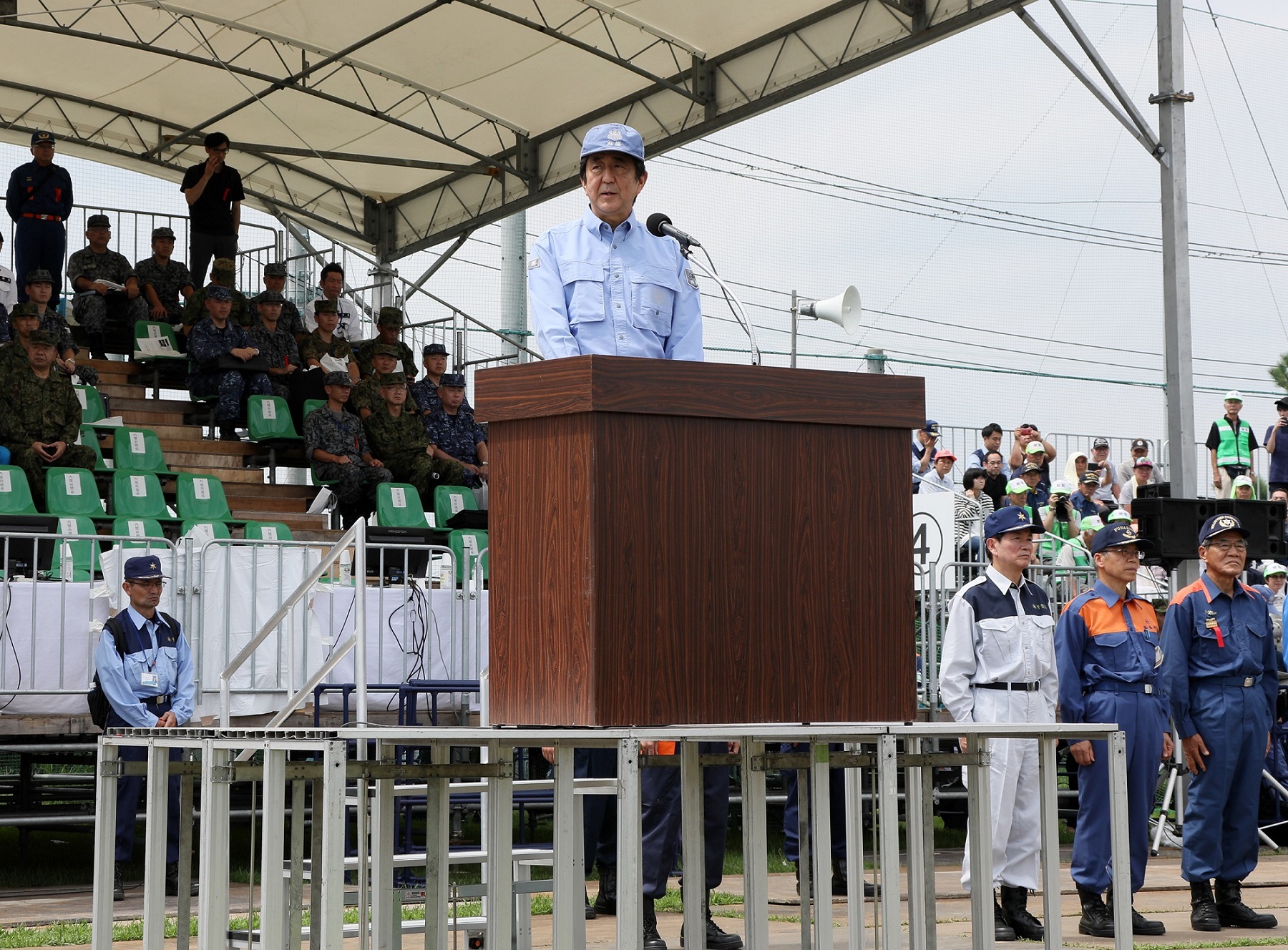 九都県市合同防災訓練で挨拶する安倍総理２