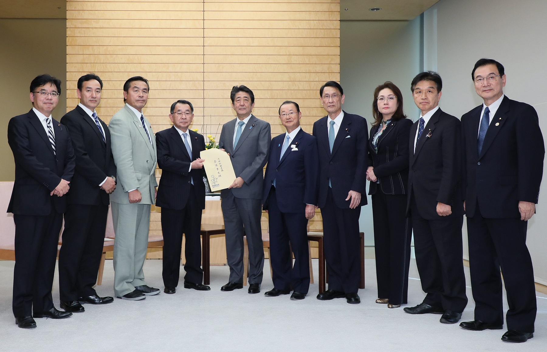 自由民主党　教育再生実行本部・人工知能未来社会戦略本部による提言申入れ