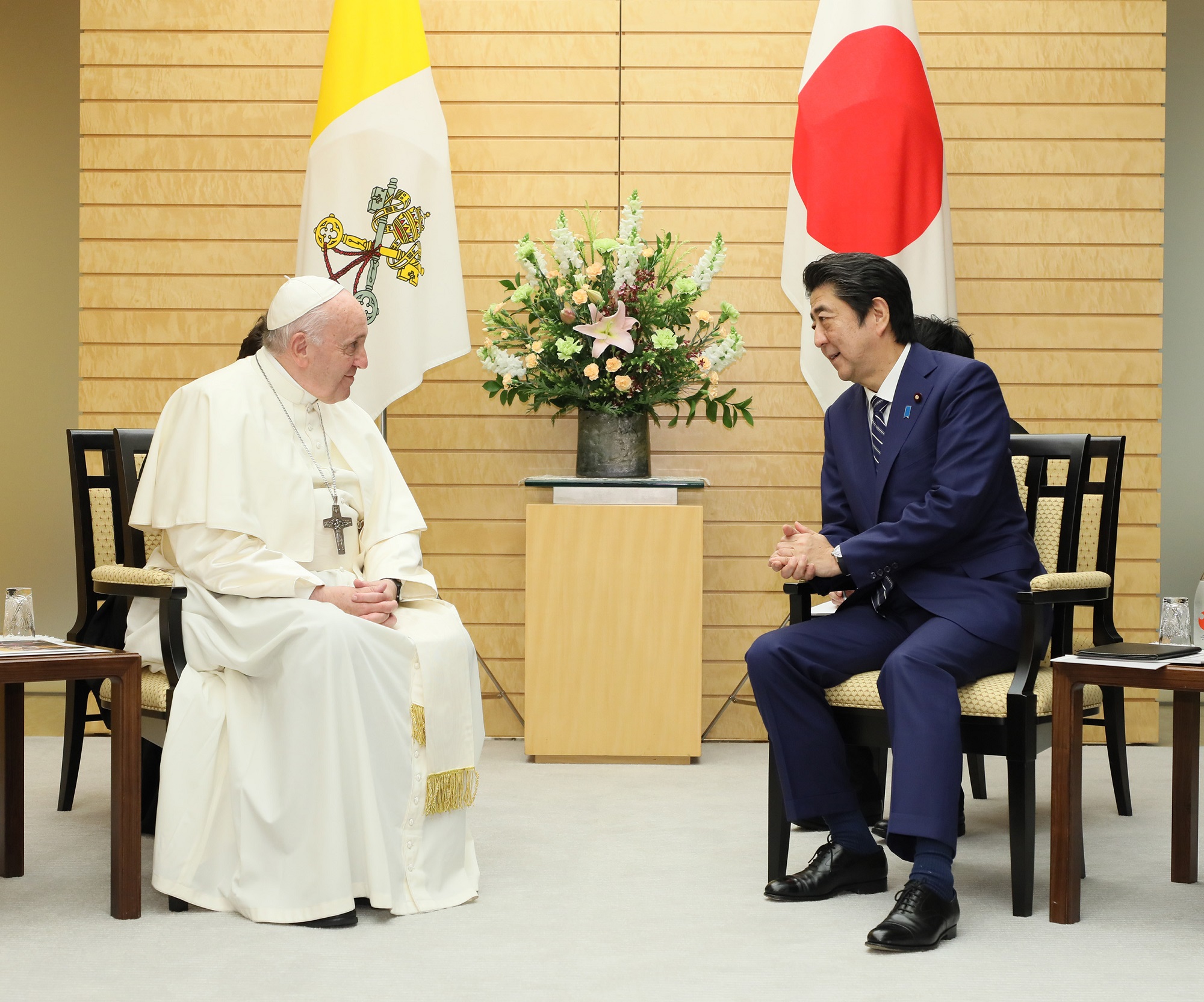 ローマ教皇フランシスコ台下との会談（テタテ）３