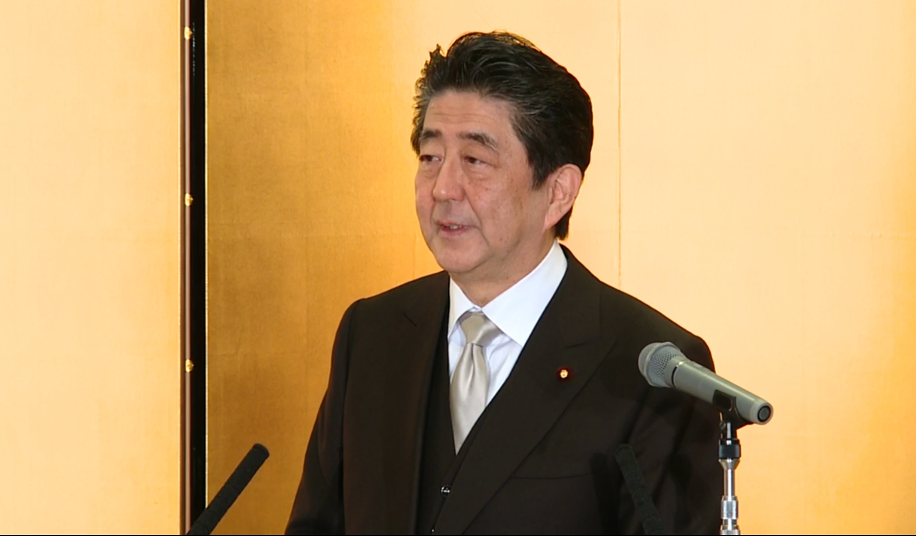 安倍内閣総理大臣年頭記者会見