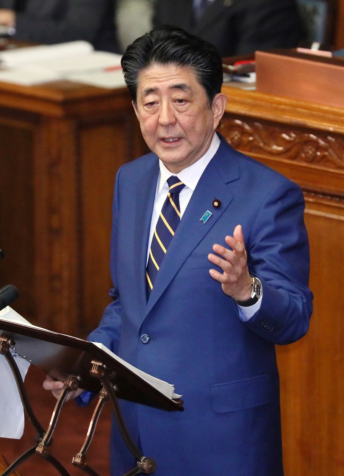 参議院本会議で施政方針演説を行う安倍総理９