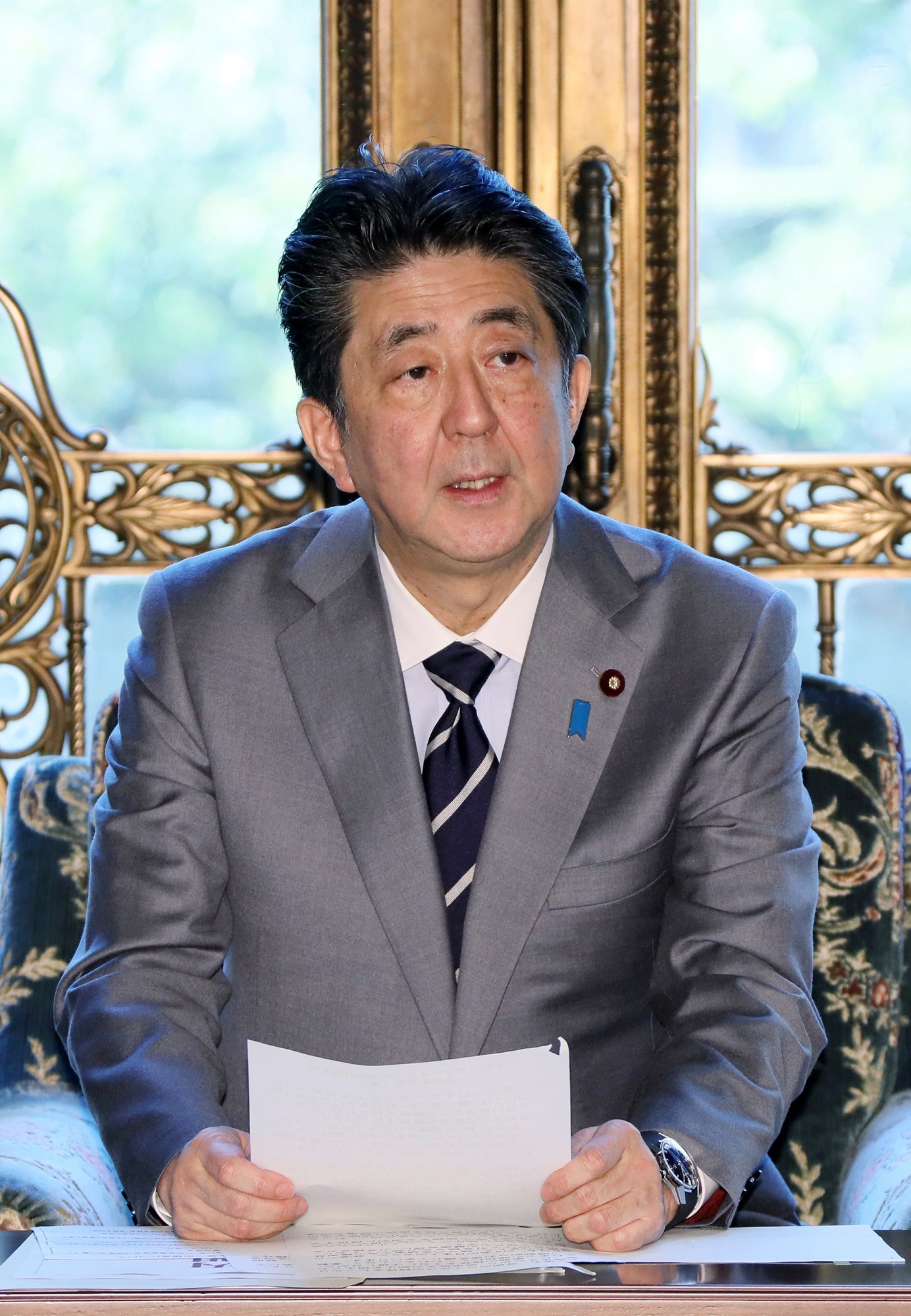 発言する安倍総理２