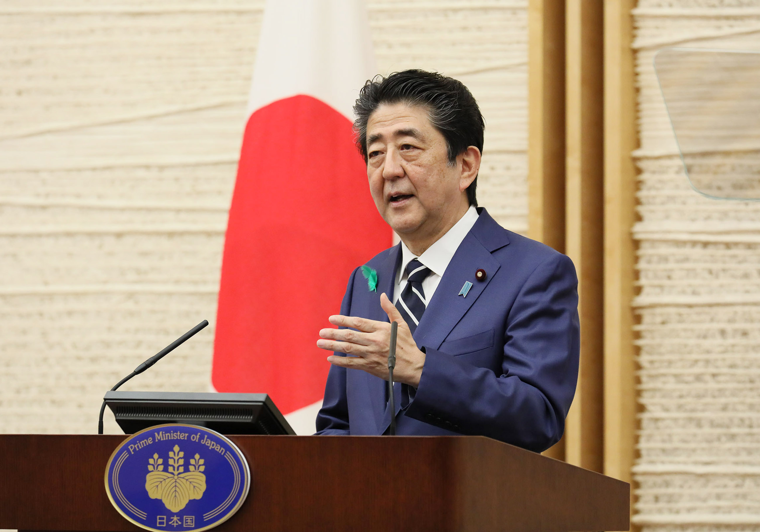 会見を行う安倍総理9