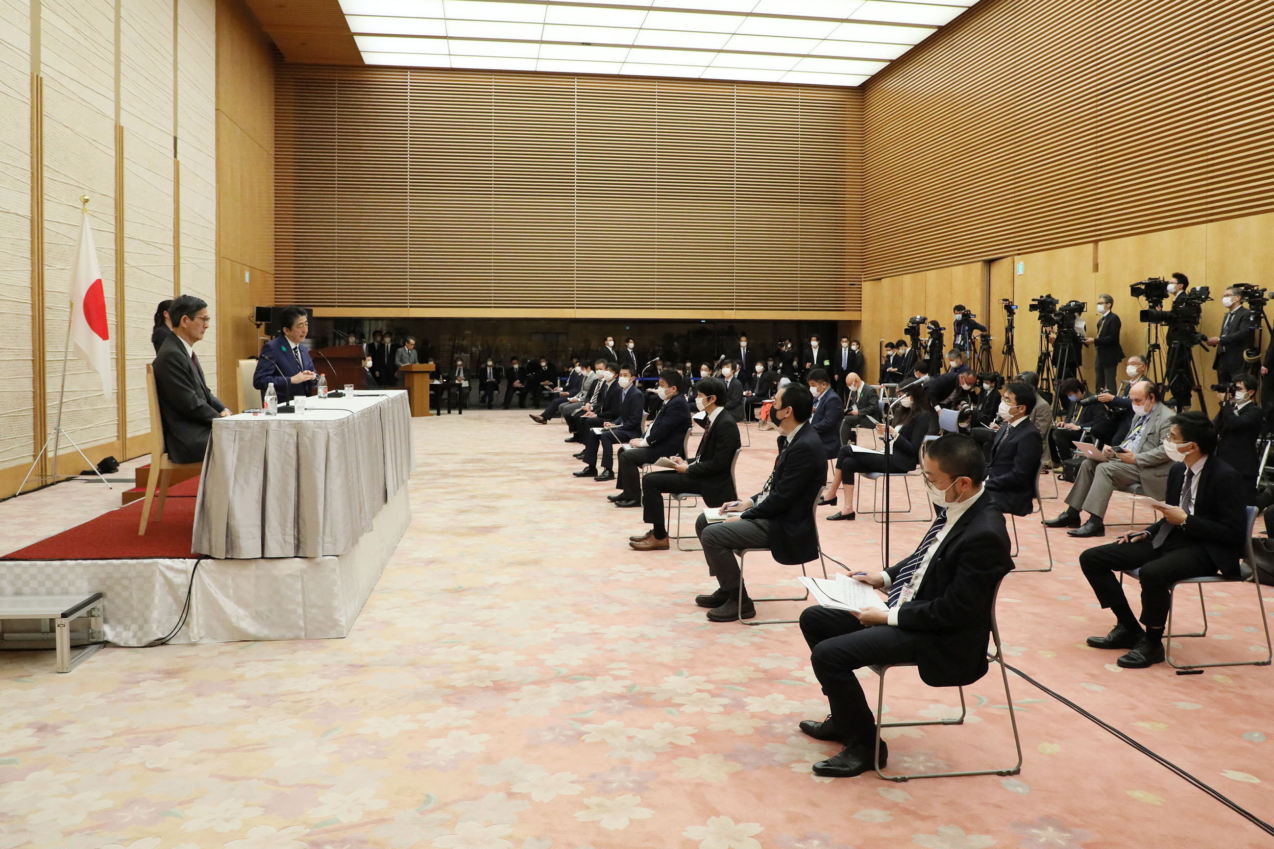 会見を行う安倍総理19