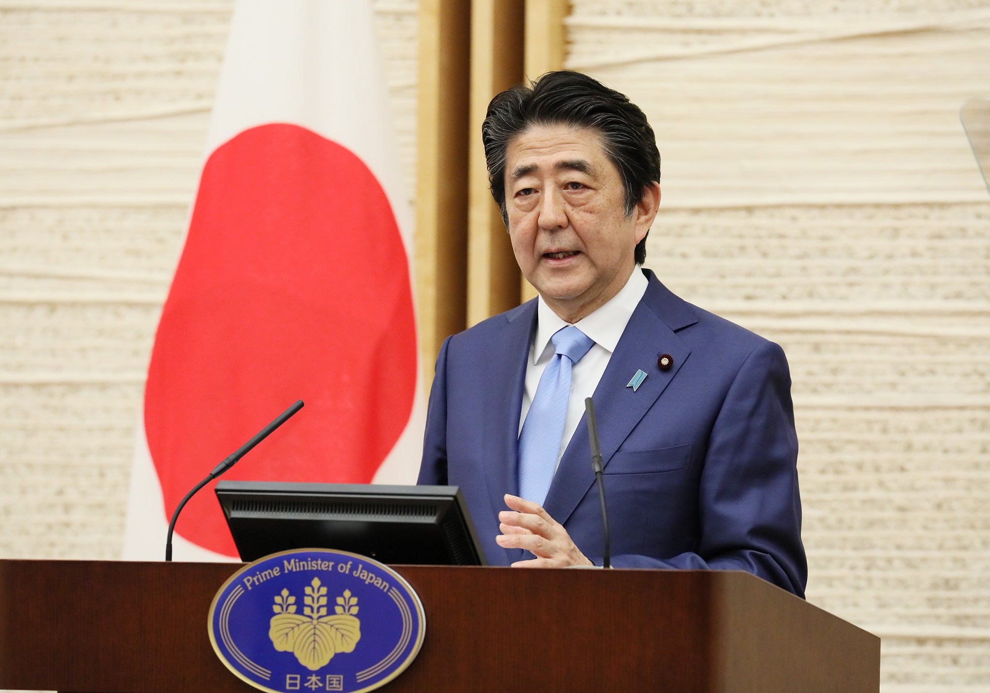 会見を行う安倍総理13