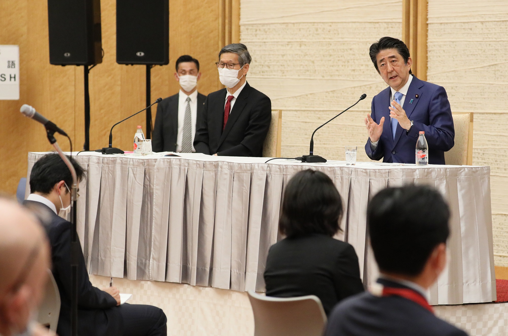 会見を行う安倍総理25